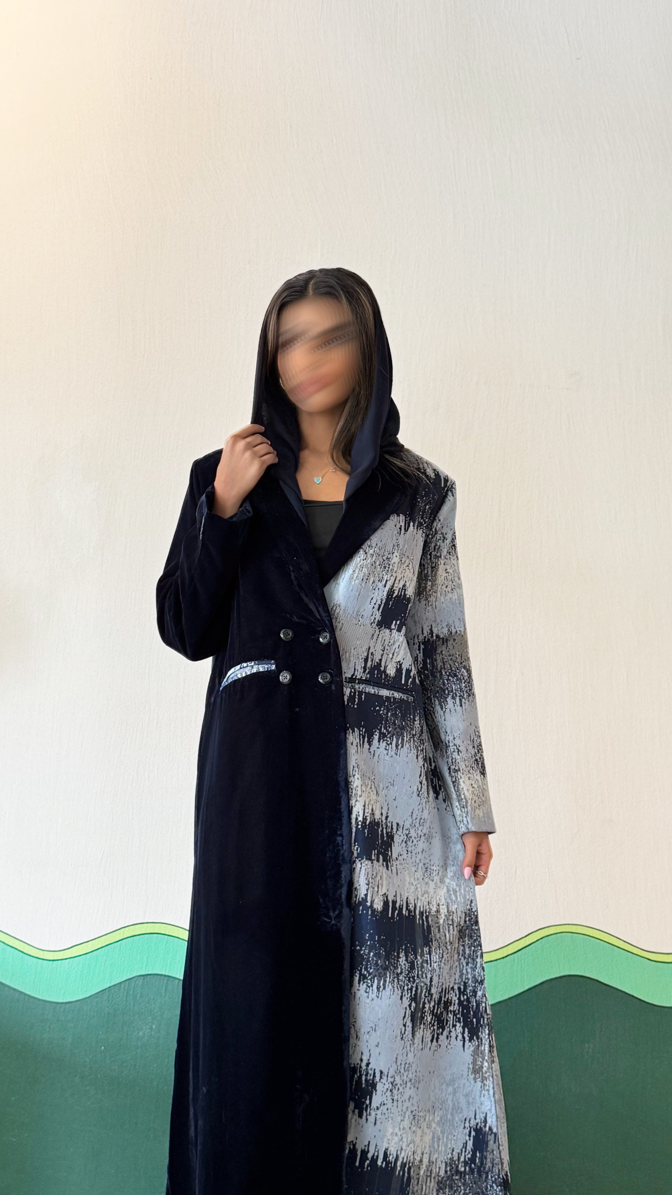 MW1760 - عباية بليزر بخامتين المخمل والجاكار - Aya