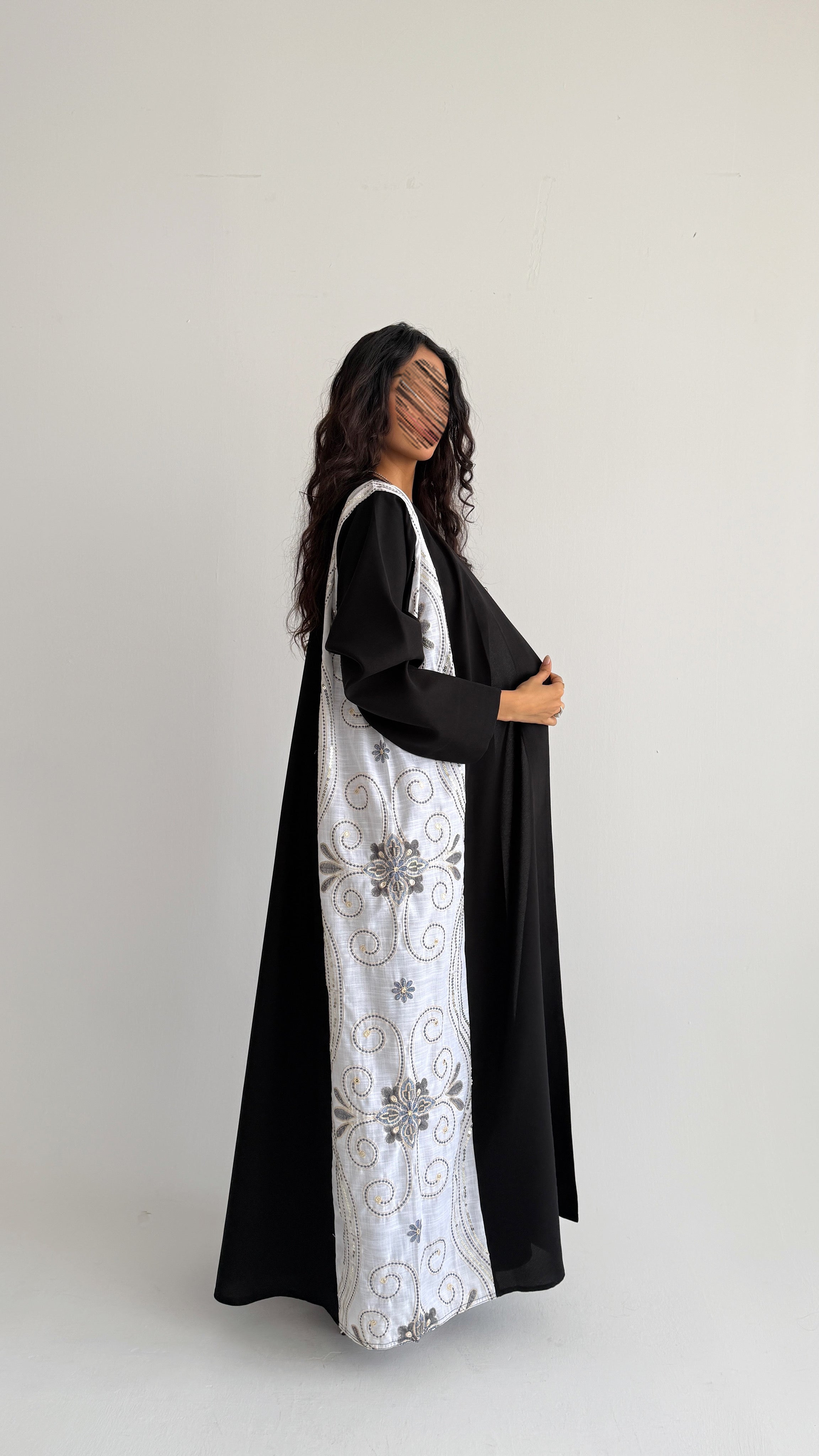 MWT1418 عباية كتان مع تدخيلة لينن - Aya
