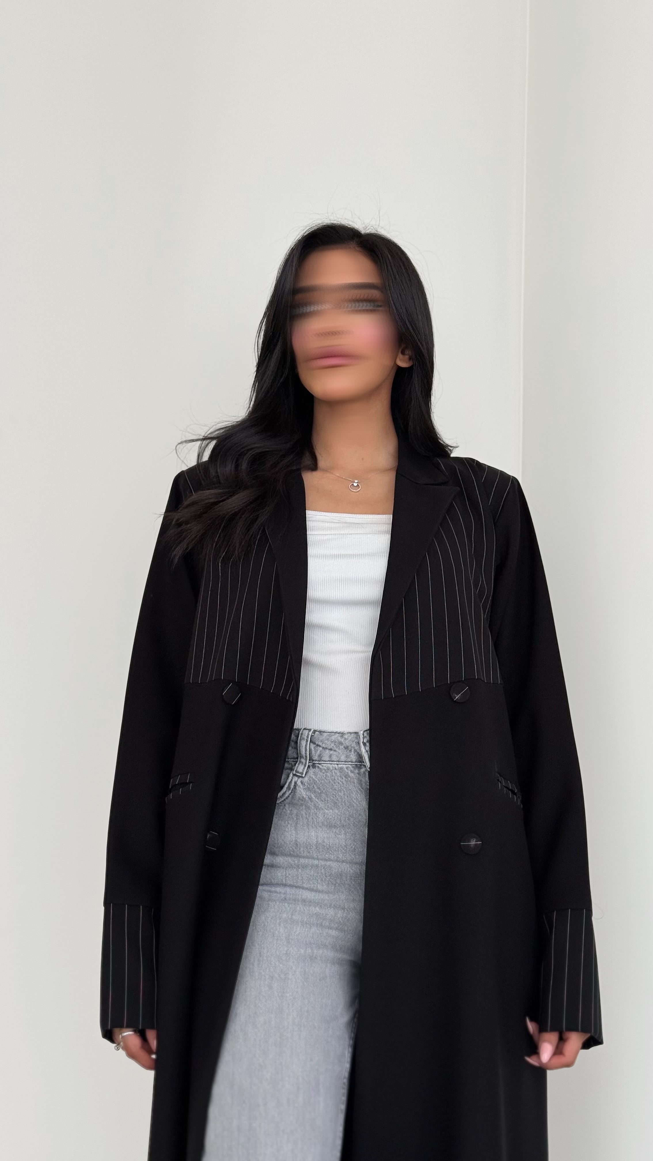 MWT511 - عباية بليزر أسود مقلم - Aya