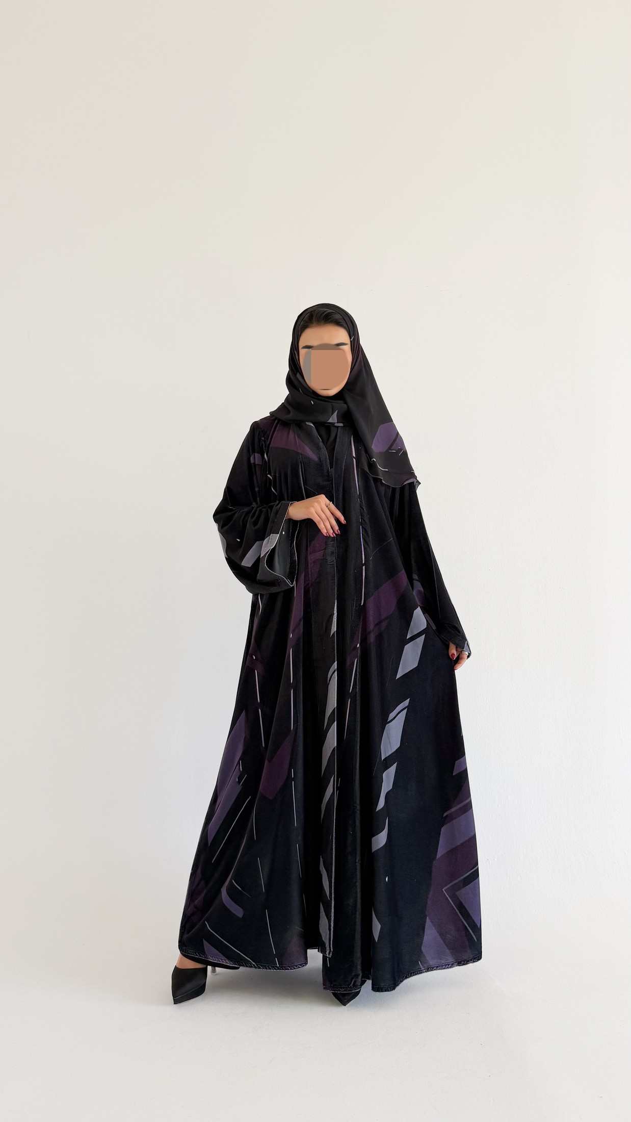 MWT882 - عباية مخمل طباعة - Aya