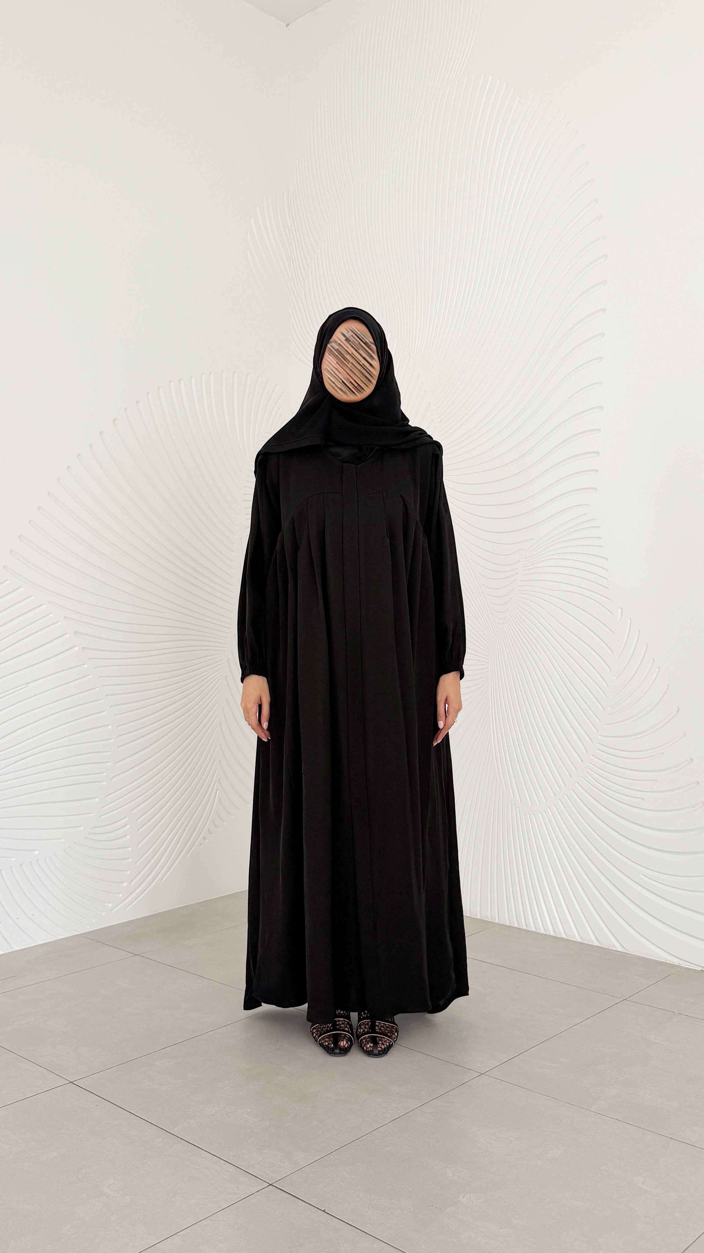 MWO003 - عباية نص كلوش بكم مطاط - Aya