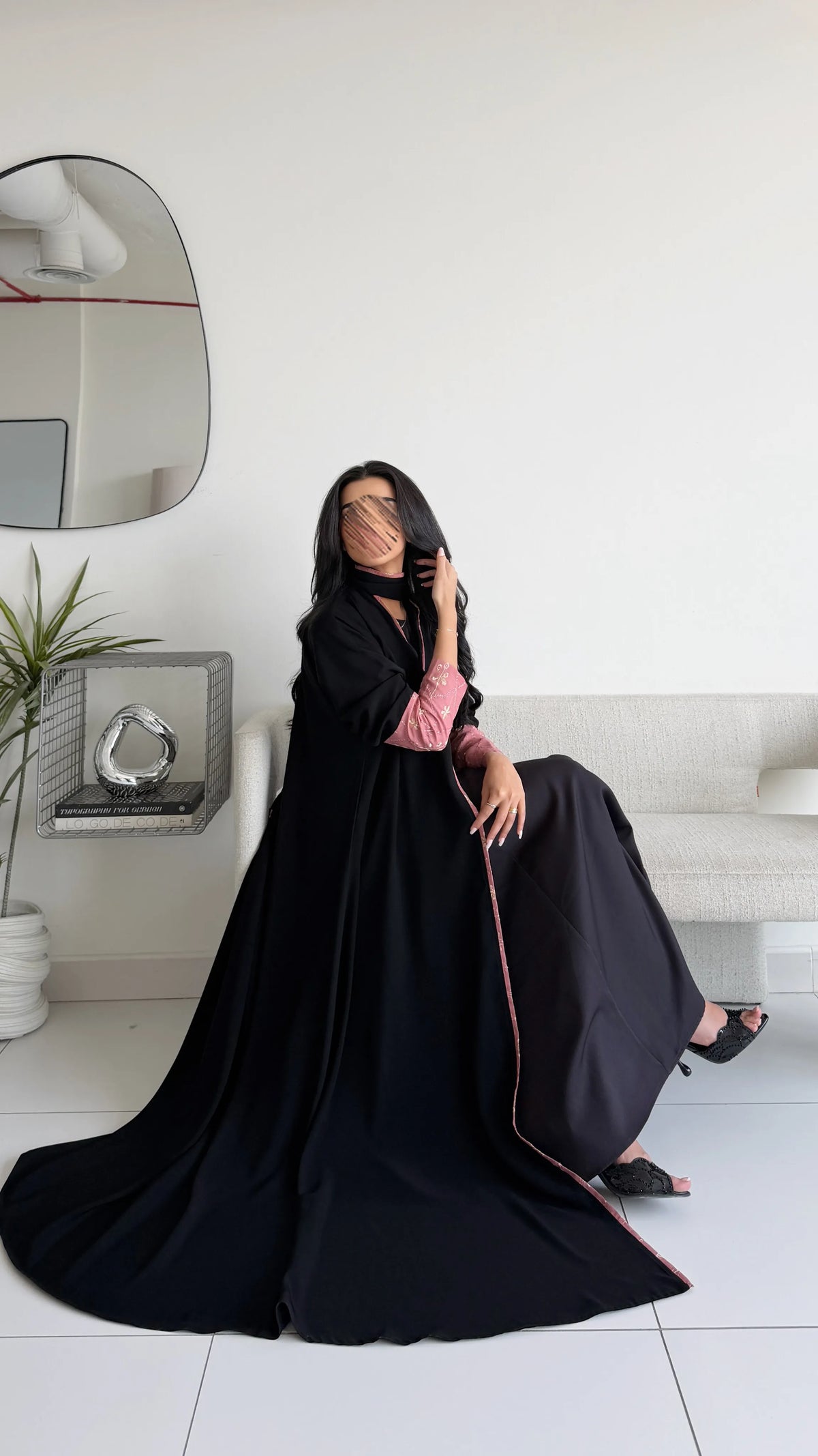 MWT2158 - عباية كريب يومية أسود بقيطان وكلفة
