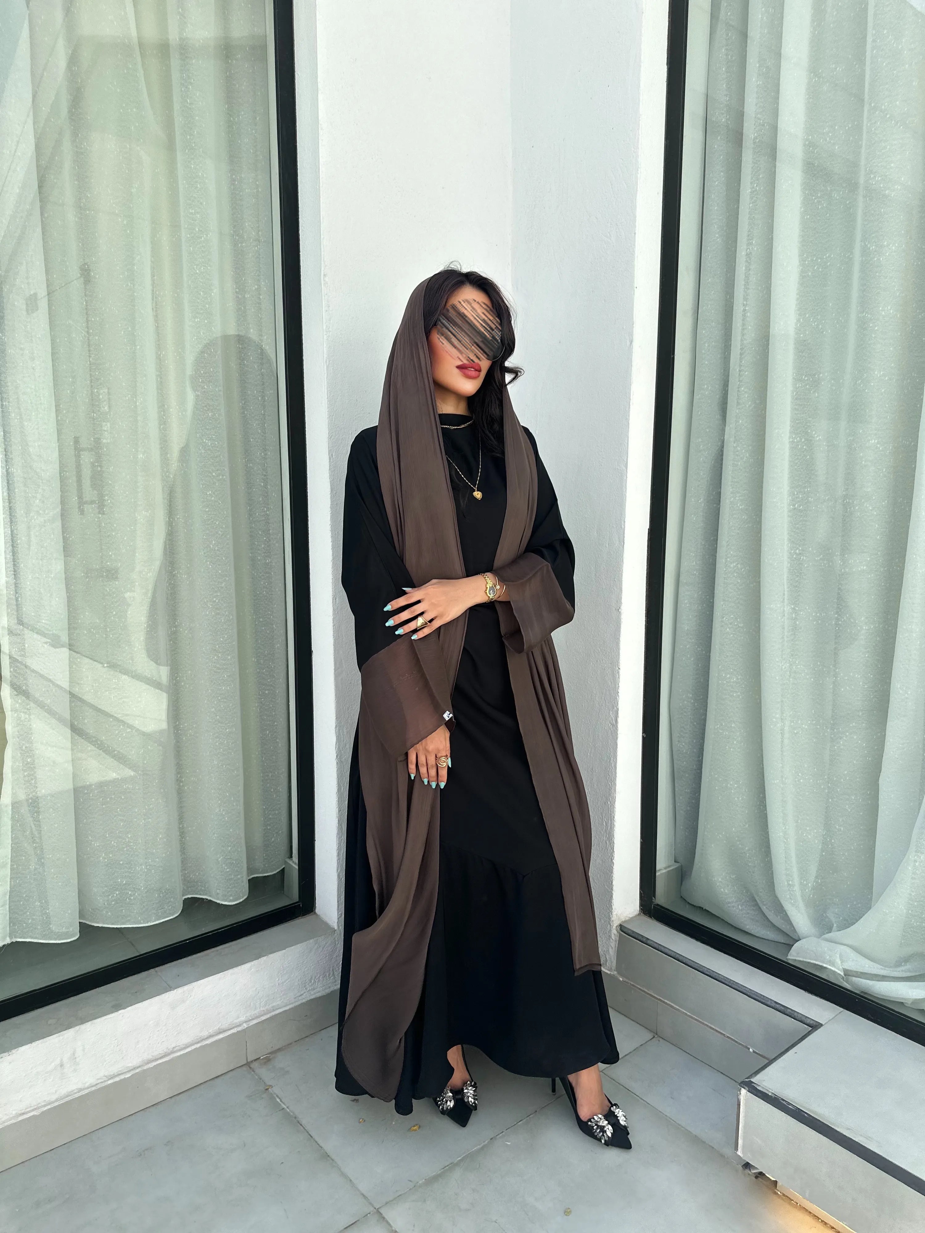 MWT4388 - عباية بلاك بيري وأوليفر بني - Aya