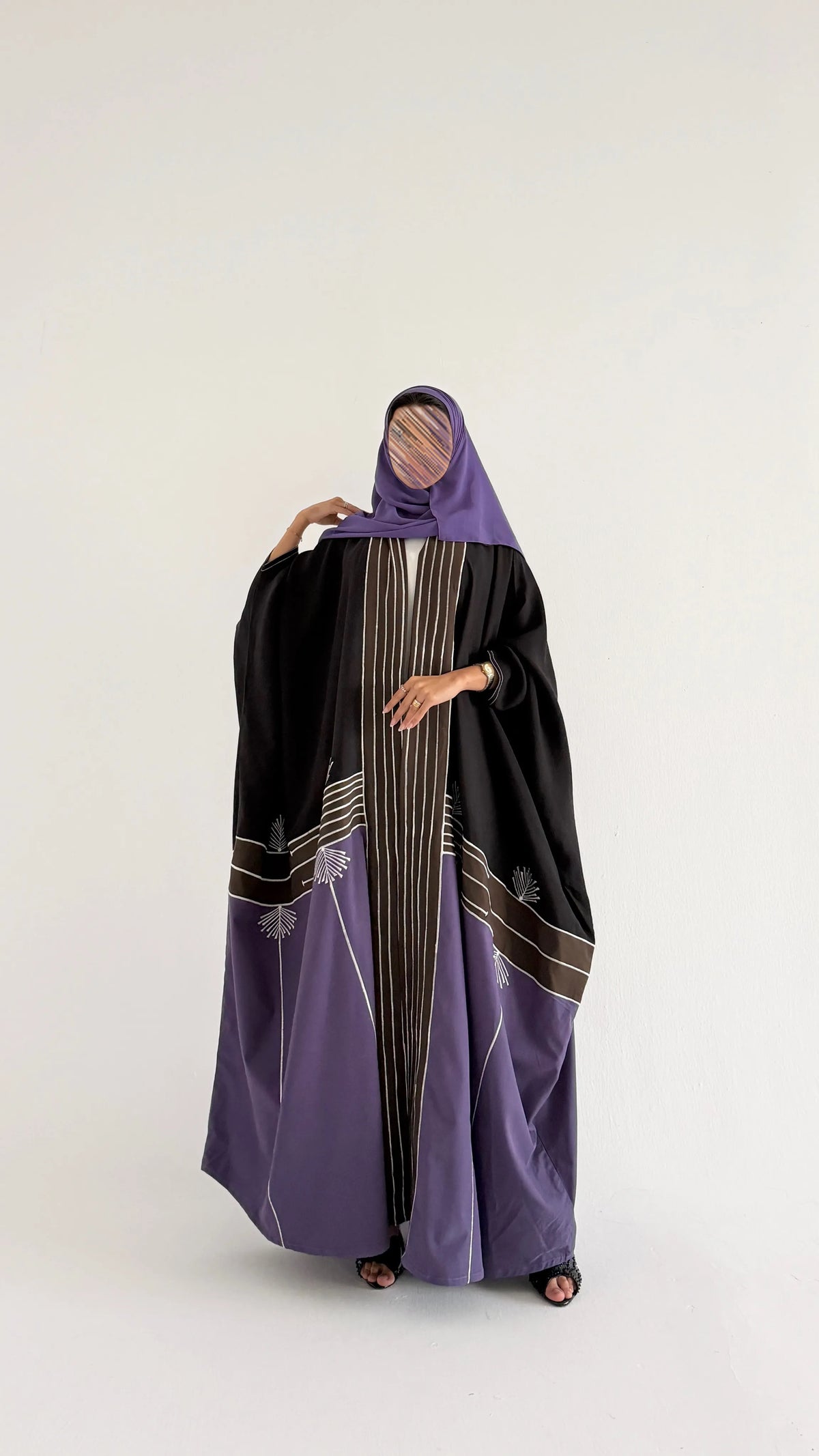 MWT4394 - عباية رايون بشت أسود وبنفسجي - Aya