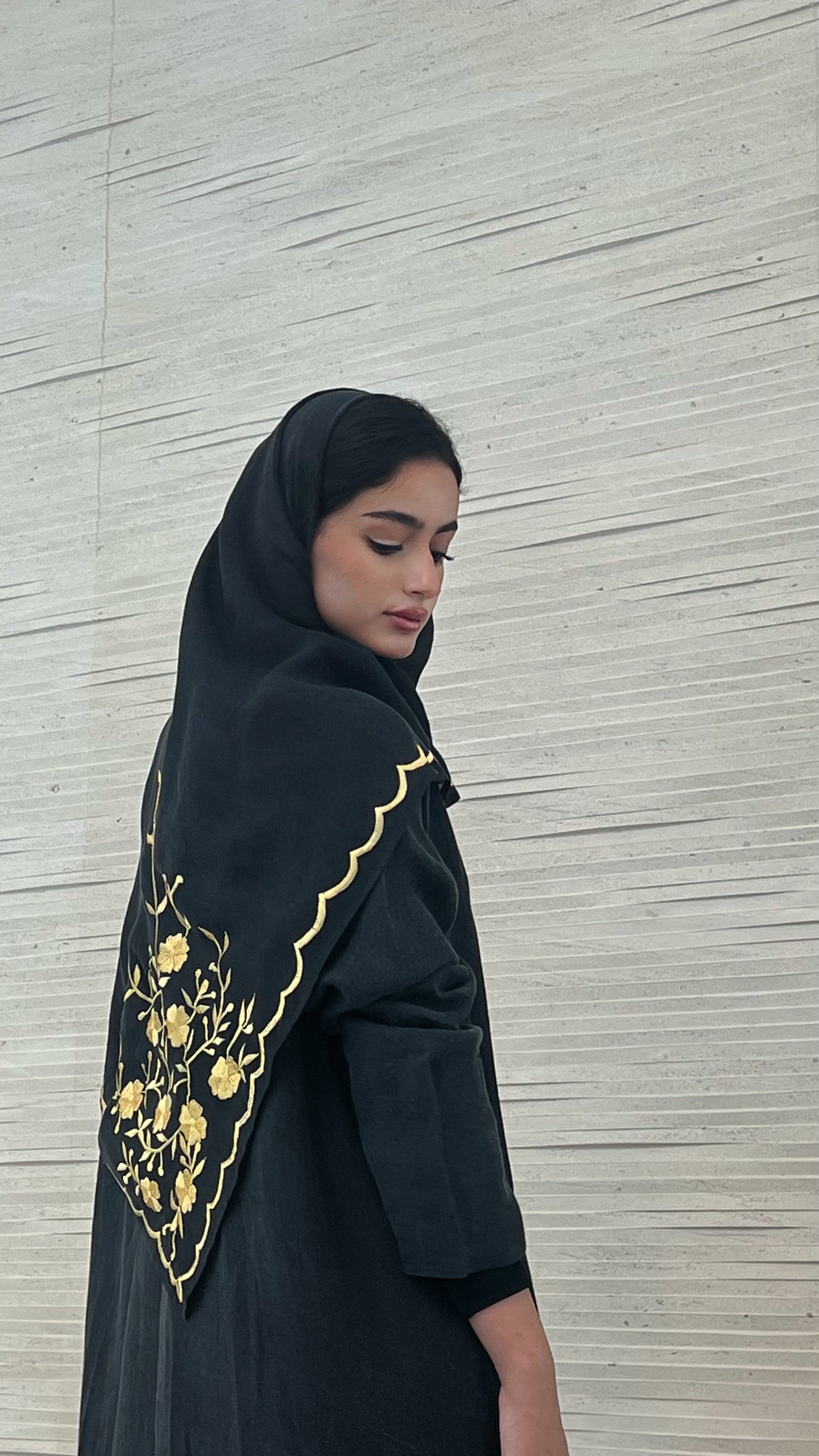 MWT63 - دبل كلوش لنن تطريز يدوي