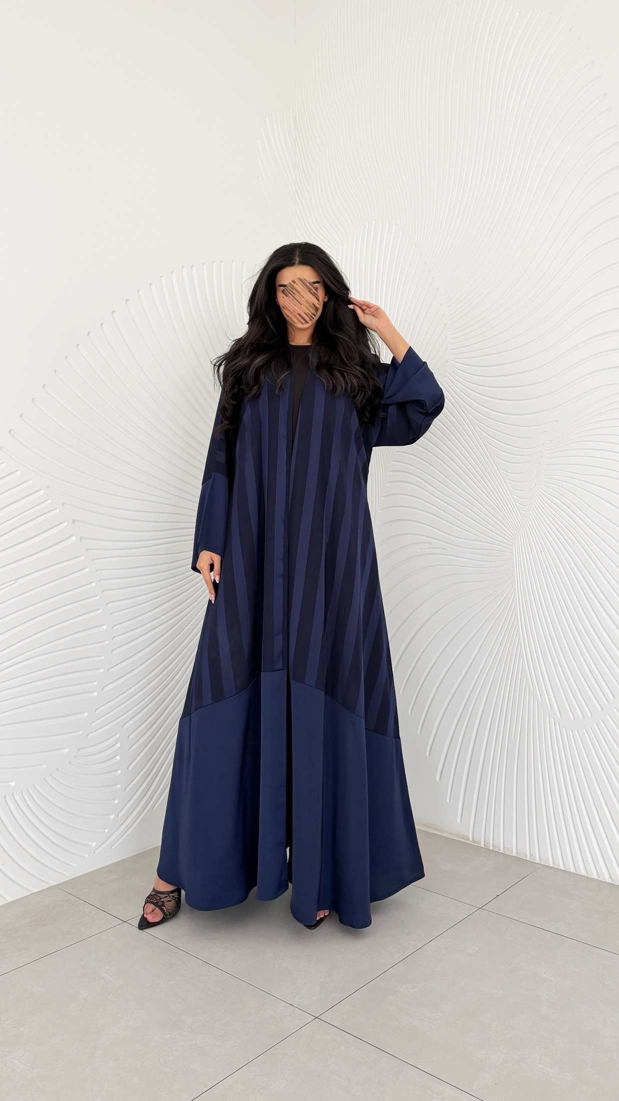 MWT2082 - عباية مقلمة كحلية - Aya