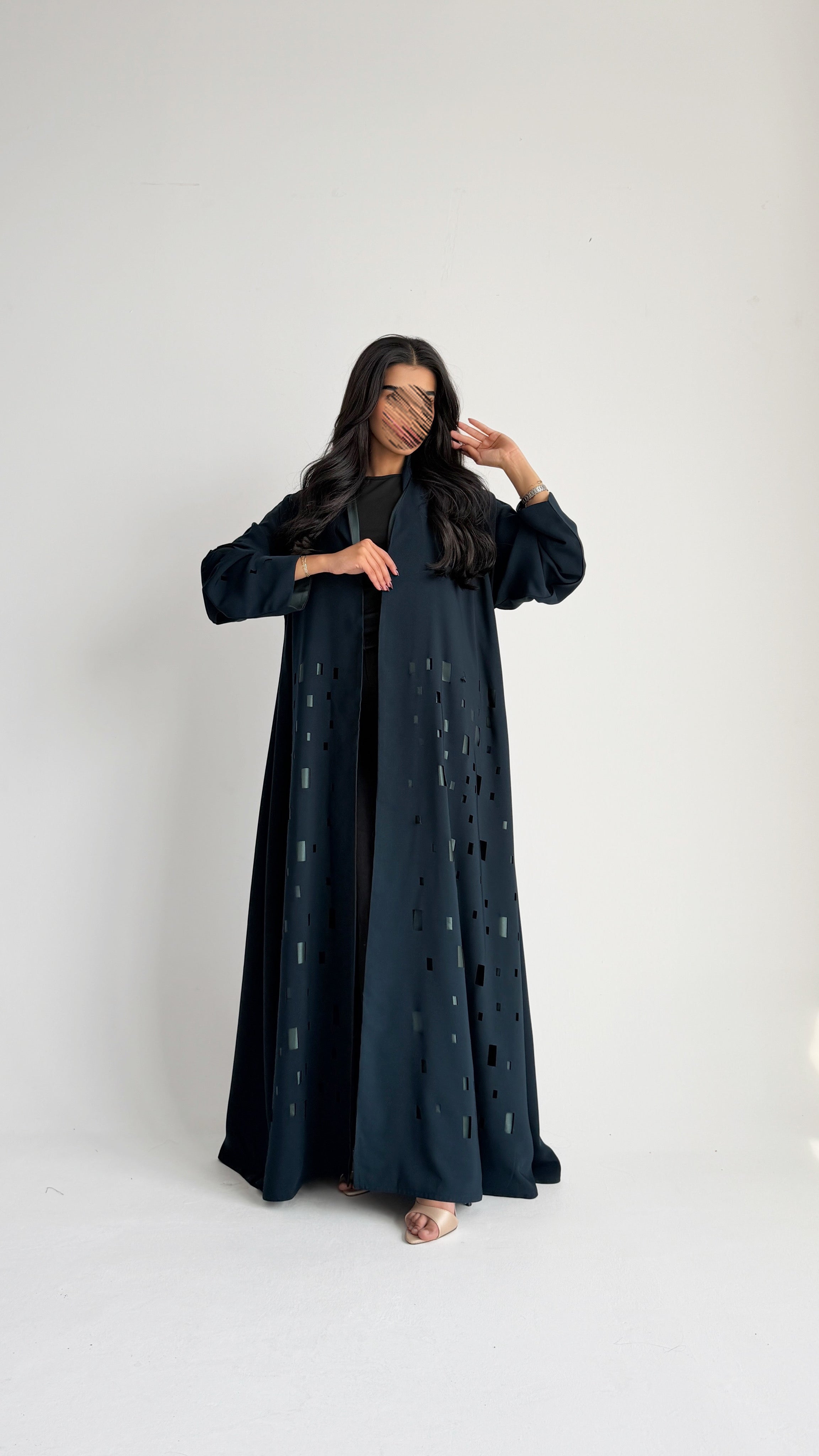 MW2066 - عباية نص كلوش بتقنية قص الليزر - Aya