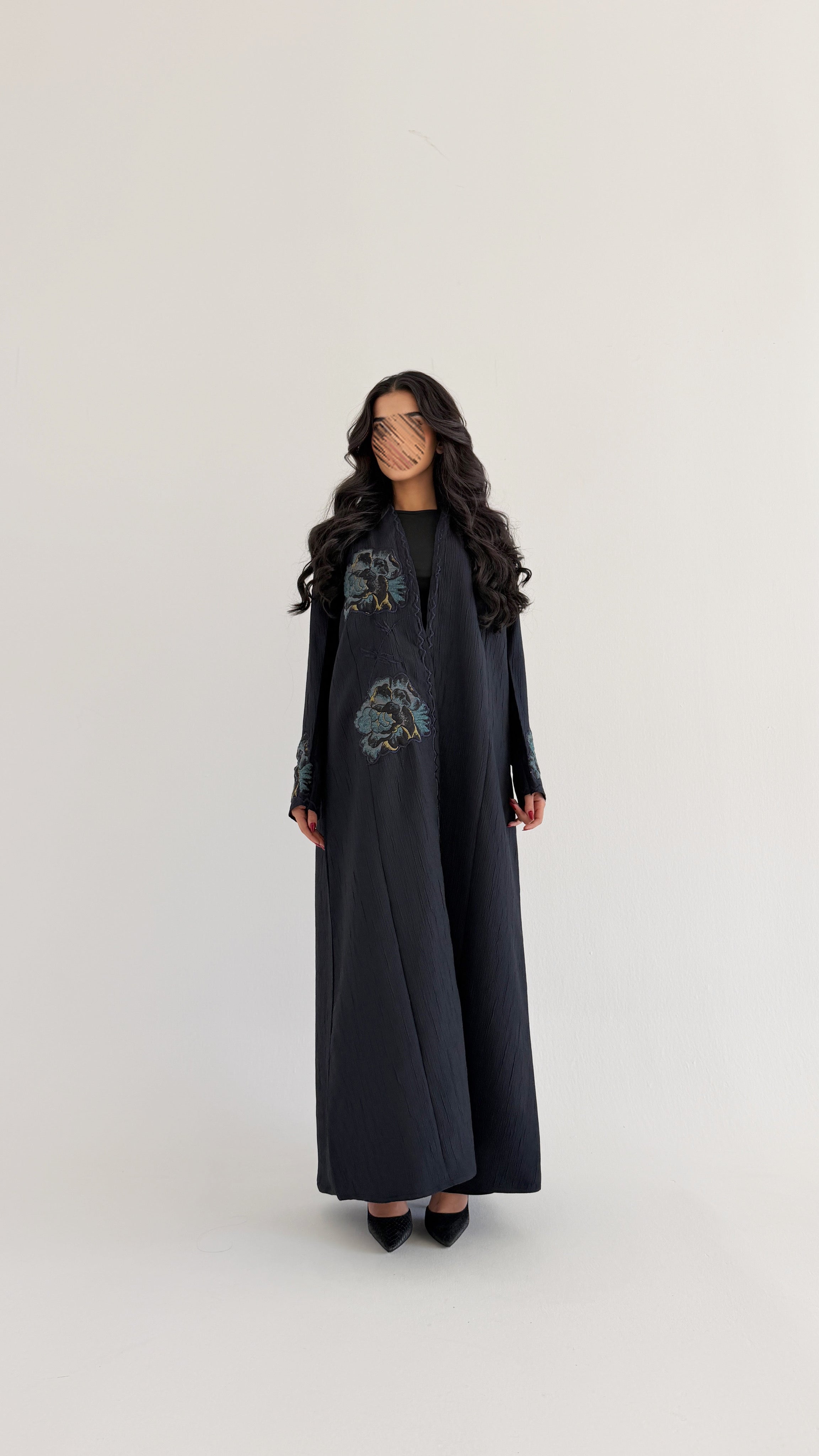 MW2021 - عباية قصة بليزر بتطريز تفتة جاكار - Aya