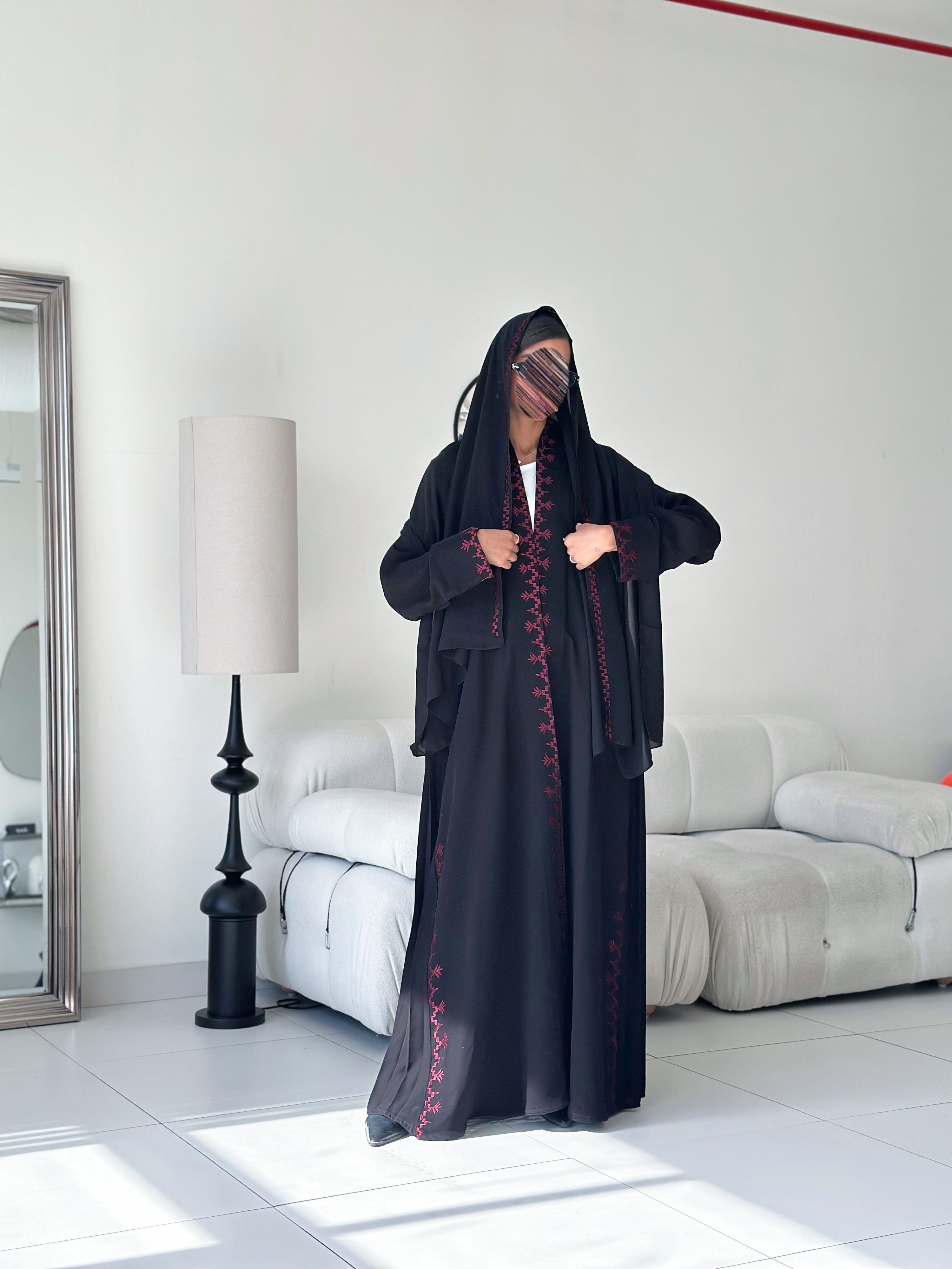 MW645 - Light Crepe Standing with Jacquard Half-Cloche