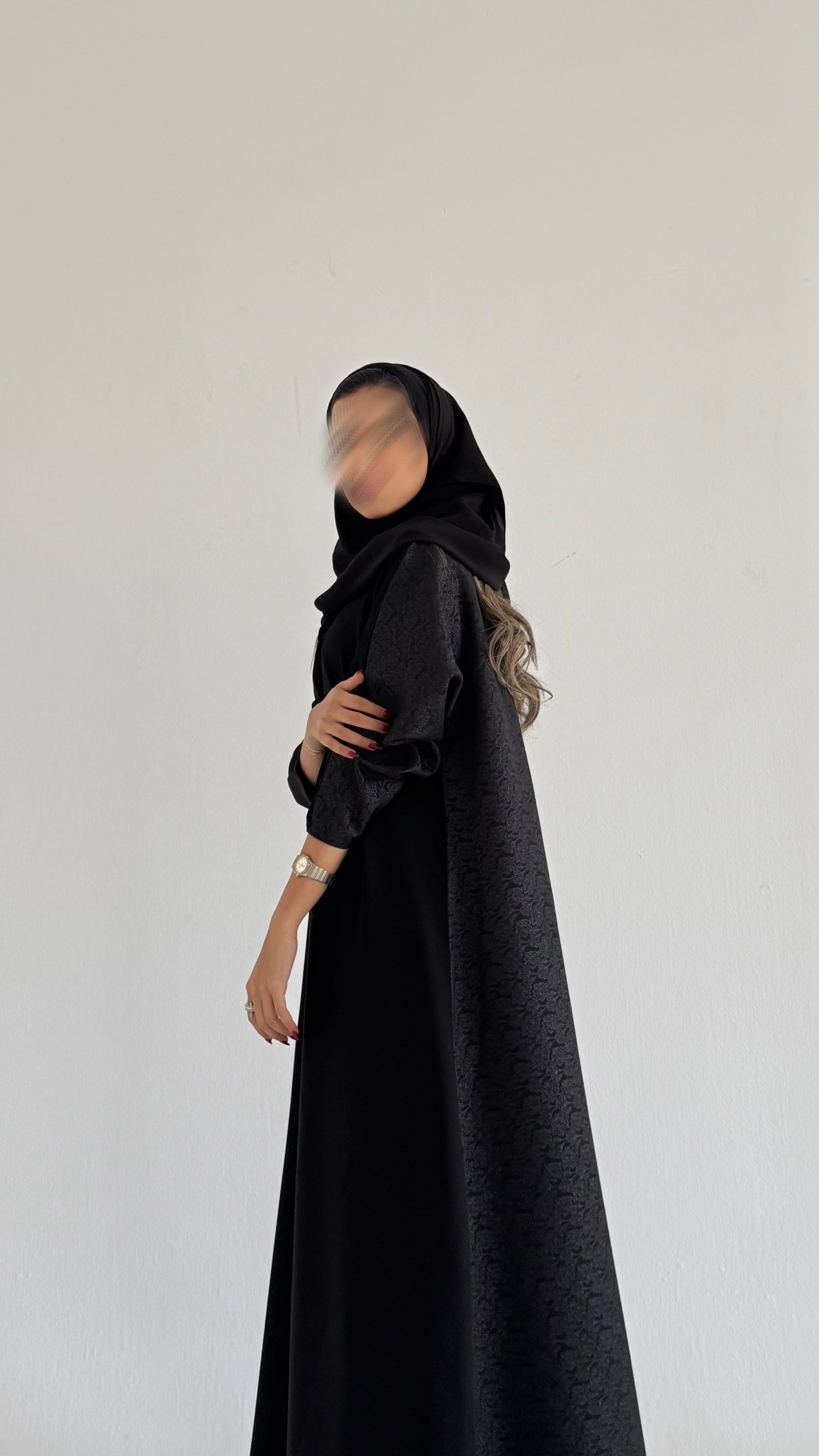 MW1555 - عبايه سوداء بظهر جاكار