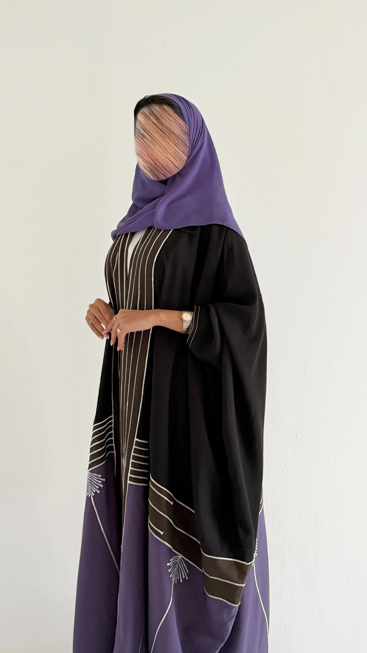 MWT4394 - عباية رايون بشت أسود وبنفسجي - Aya