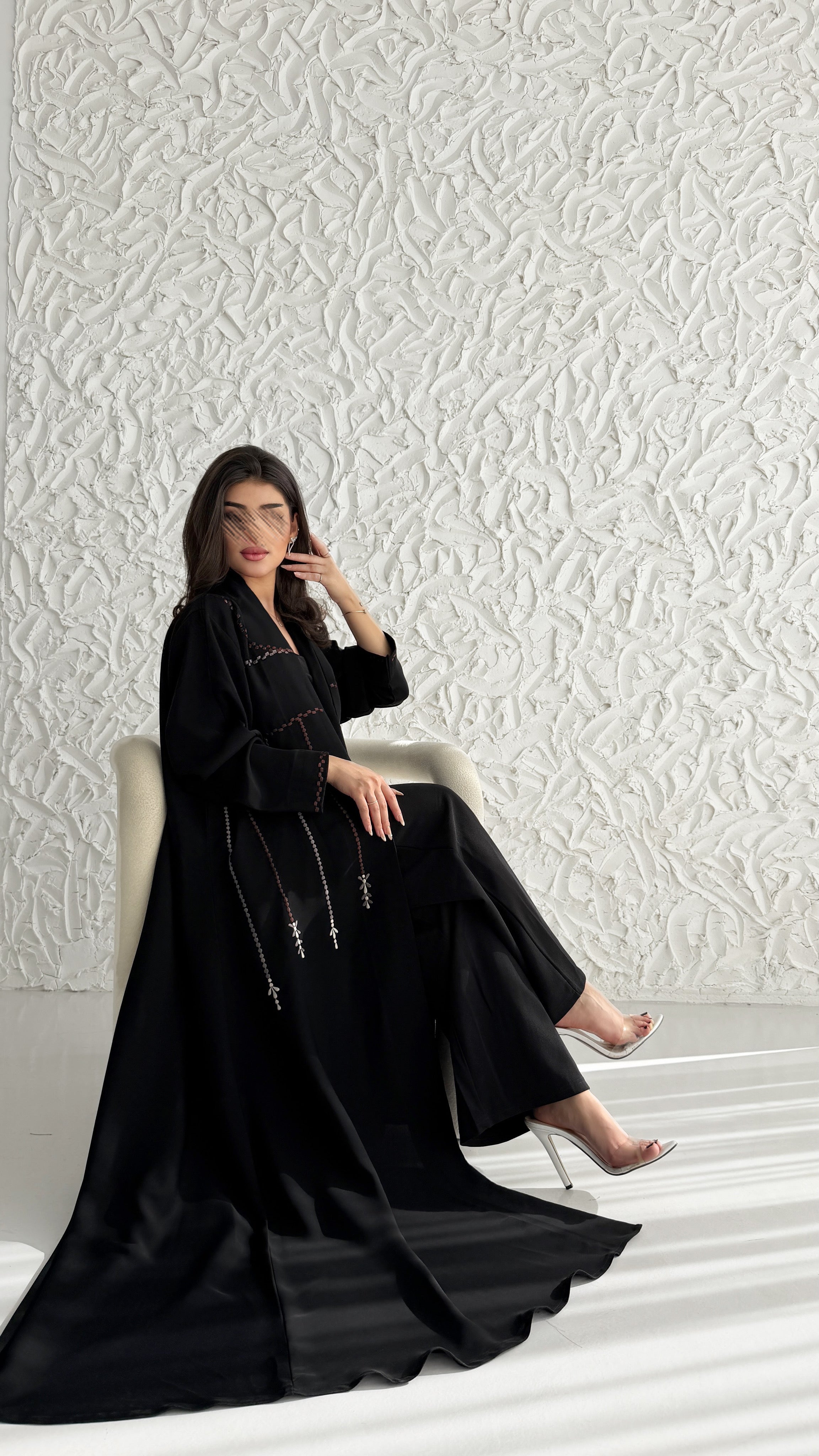 MWT1044 - عبايه اسود بتطريز - Aya
