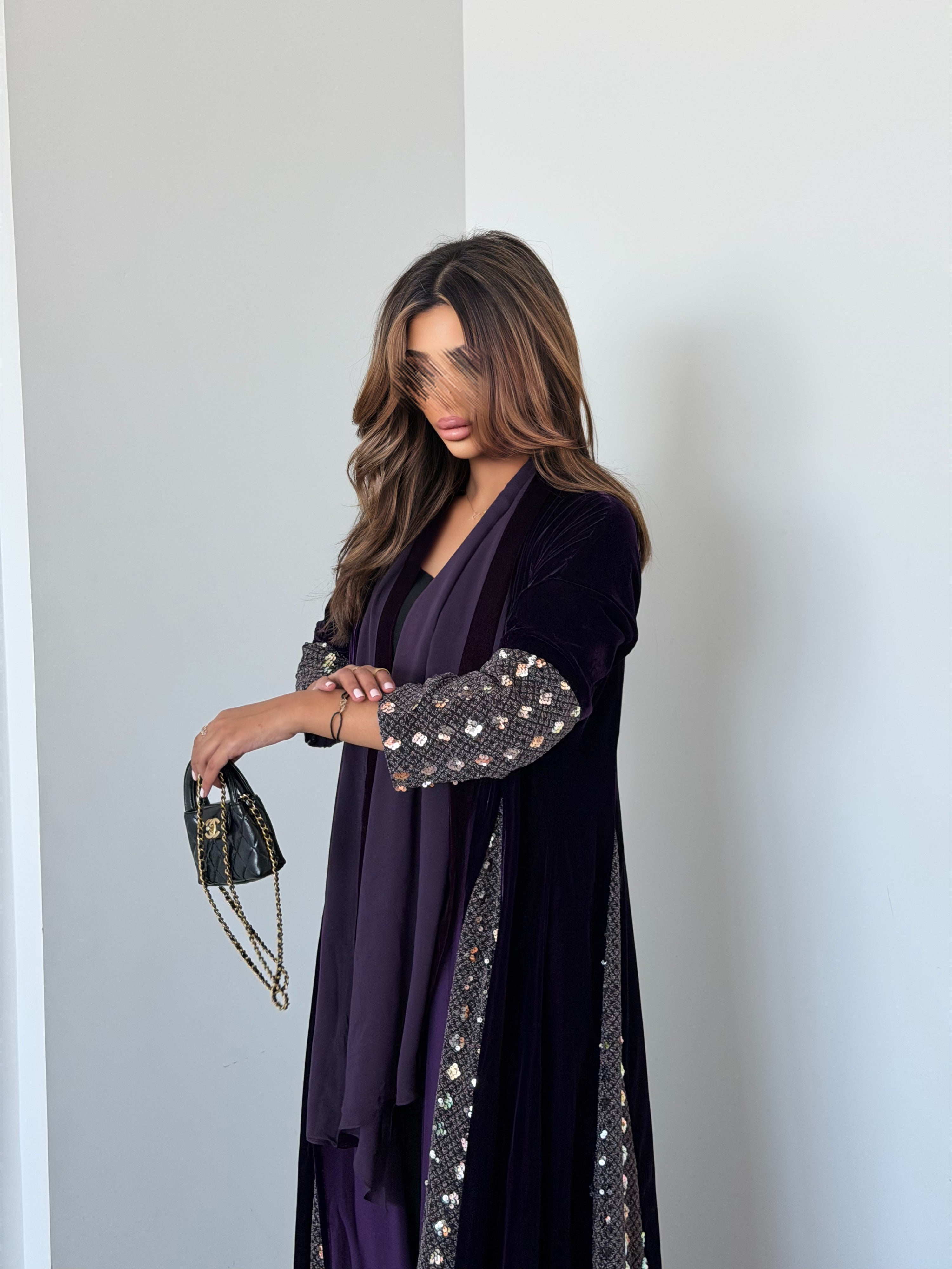 MW645 - Light Crepe Standing with Jacquard Half-Cloche