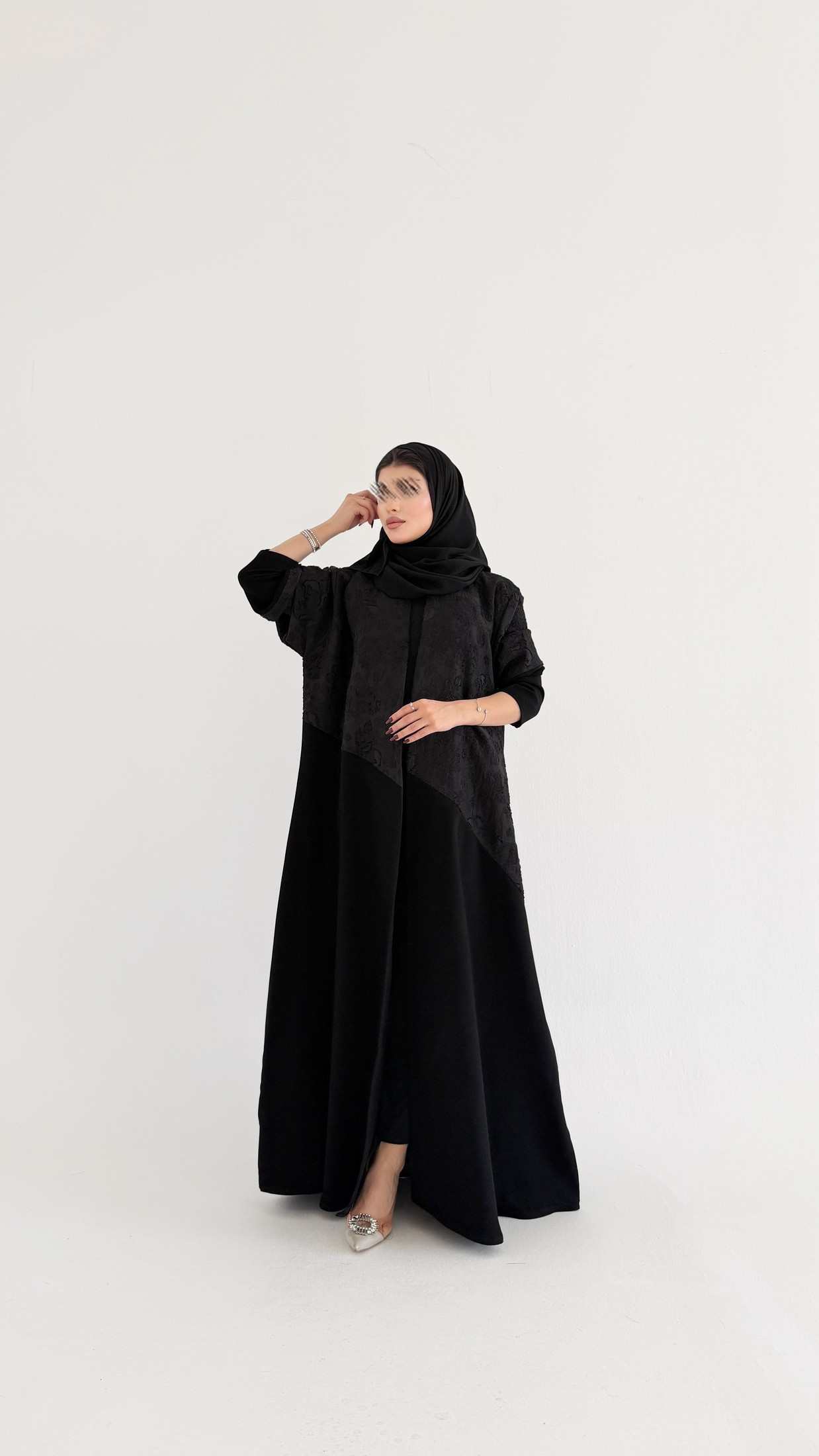MWT1084 - عباية مع تدخيله مشجر |Abaya with floral inserts - Aya