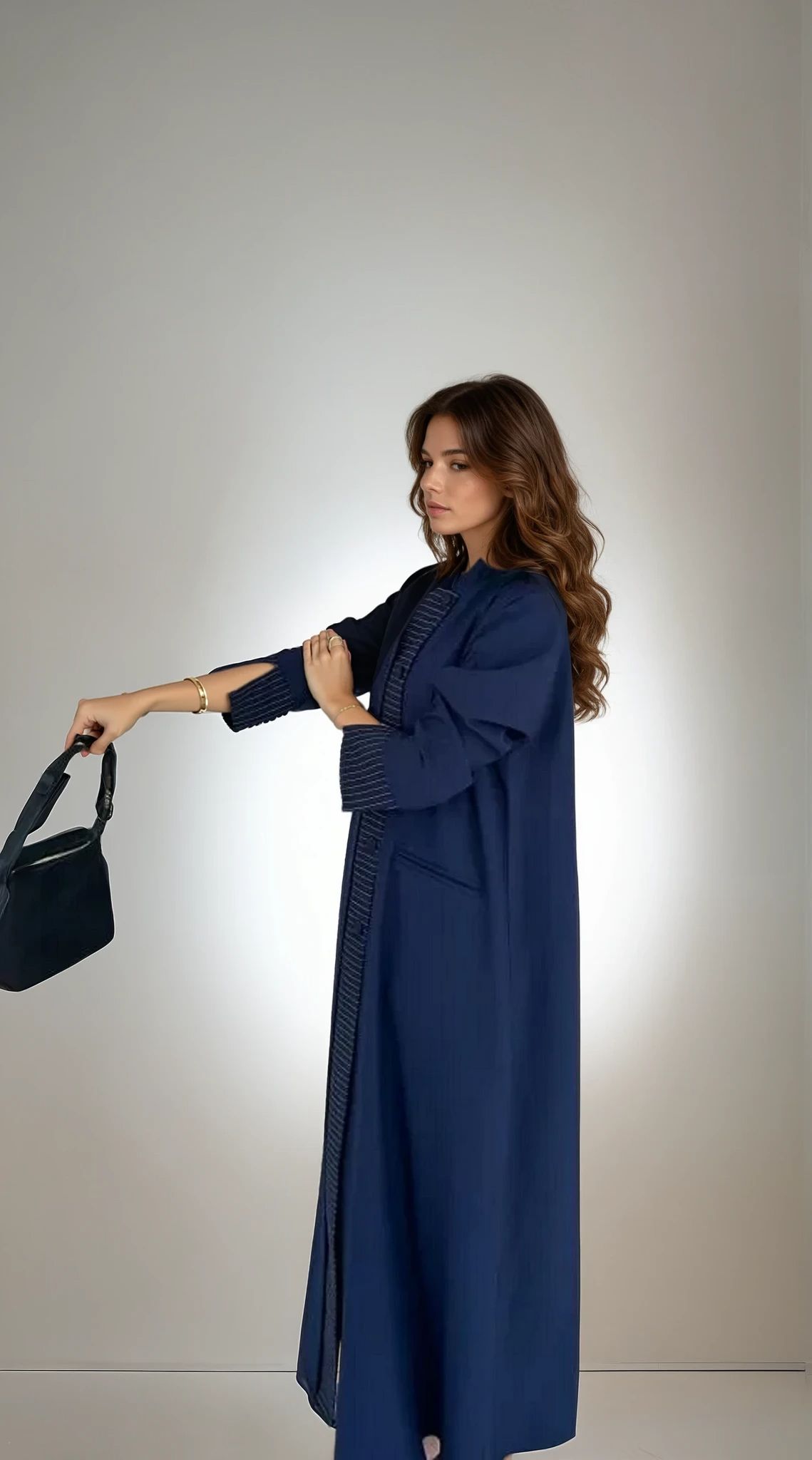 MW645 - Light Crepe Standing with Jacquard Half-Cloche