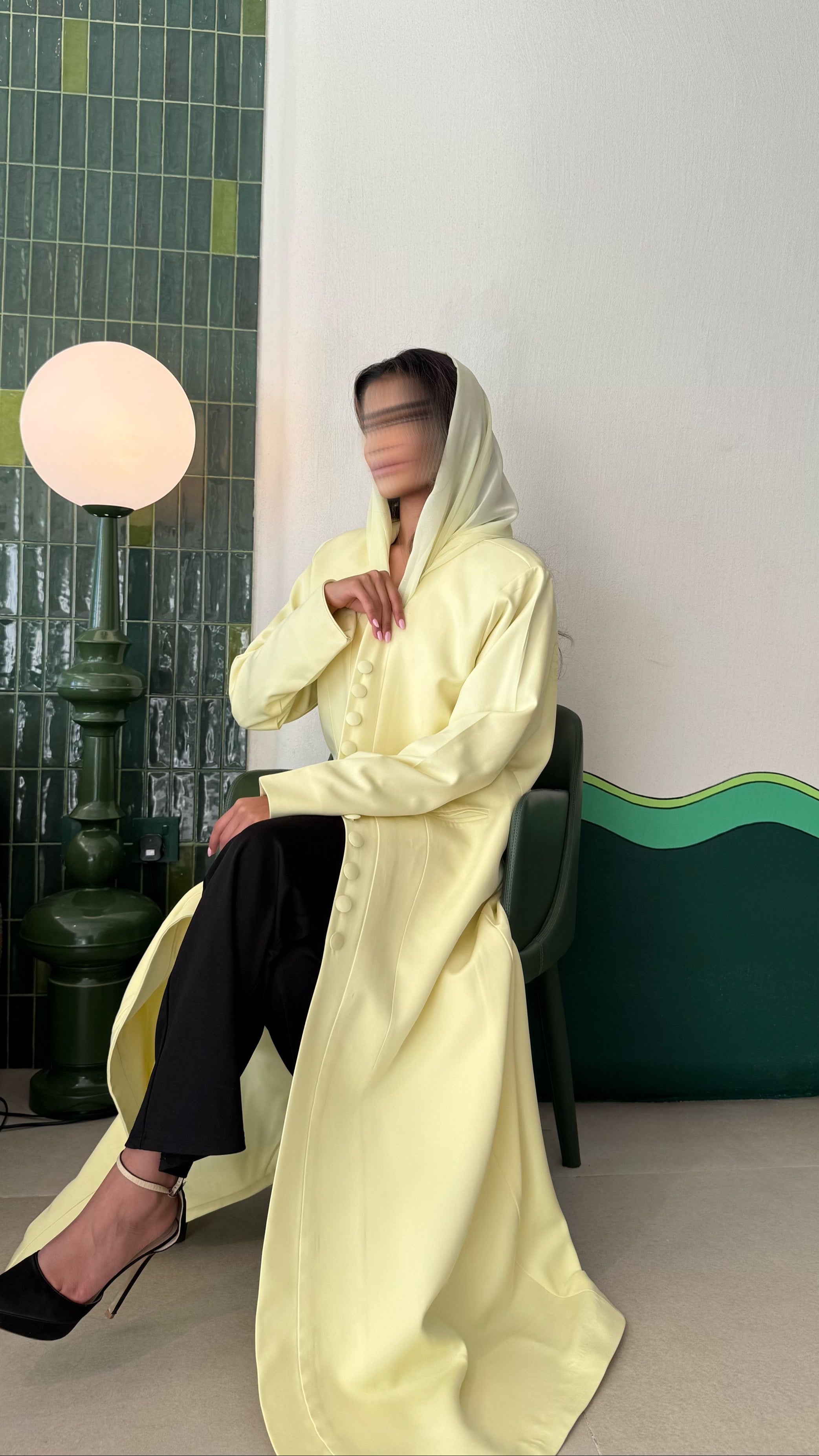 MW1657 - عباية بليزر اصفر هادي - Aya