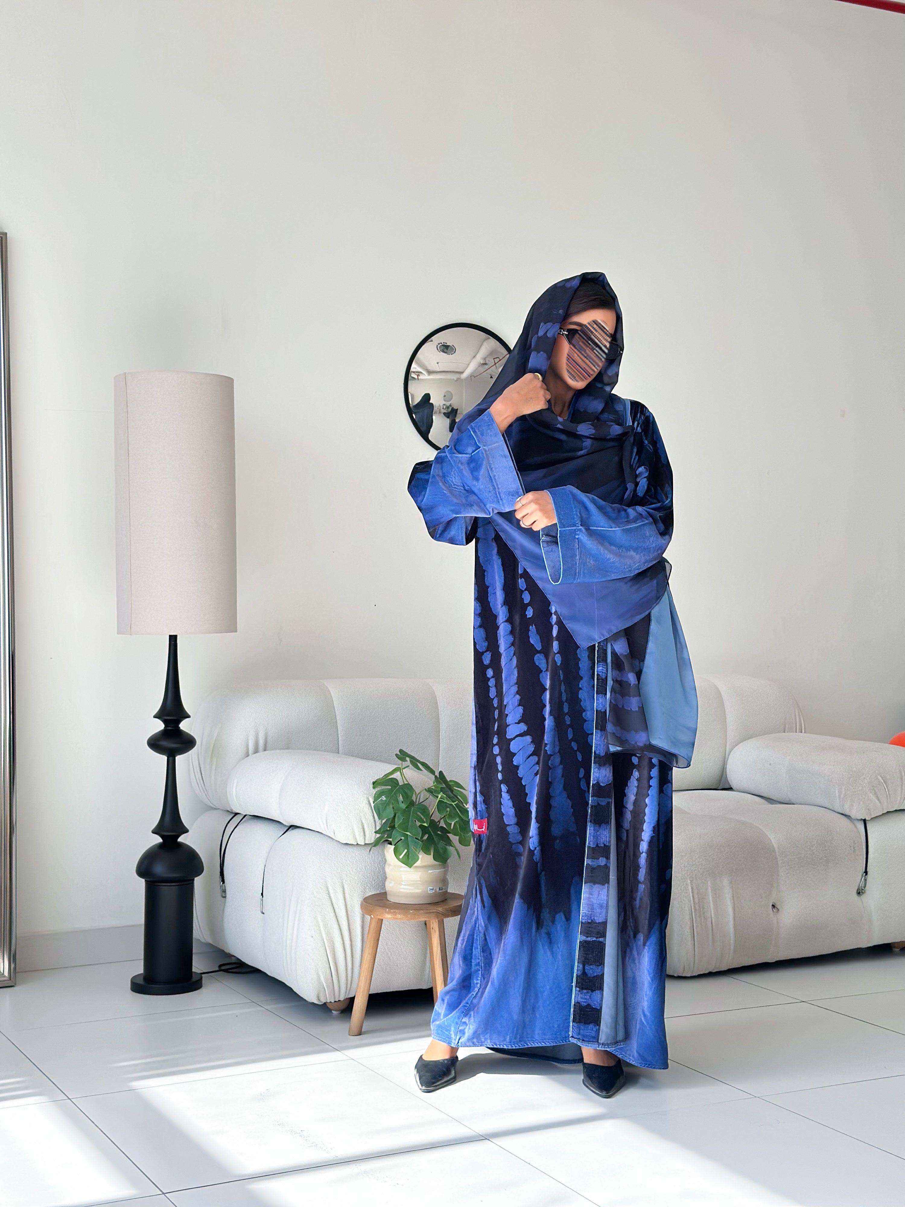 MWT614 - عباية مخمل طباعة - Aya