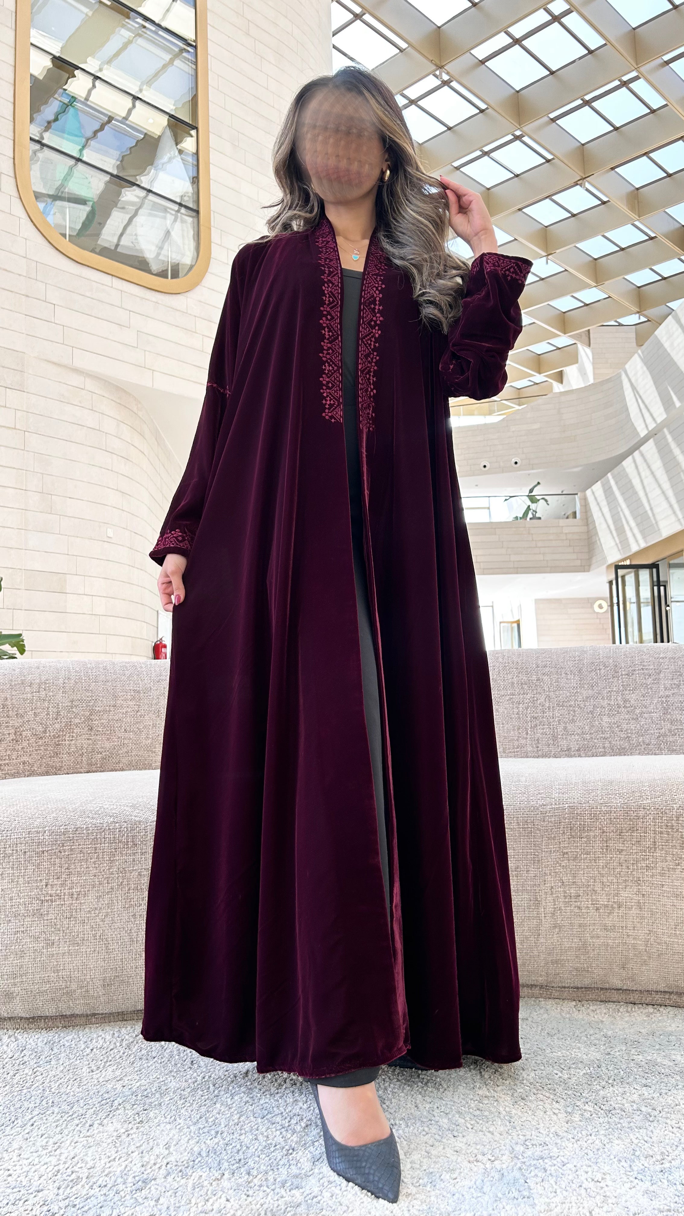 MWT641 - عباية عنابي مخمل تطريز - Aya