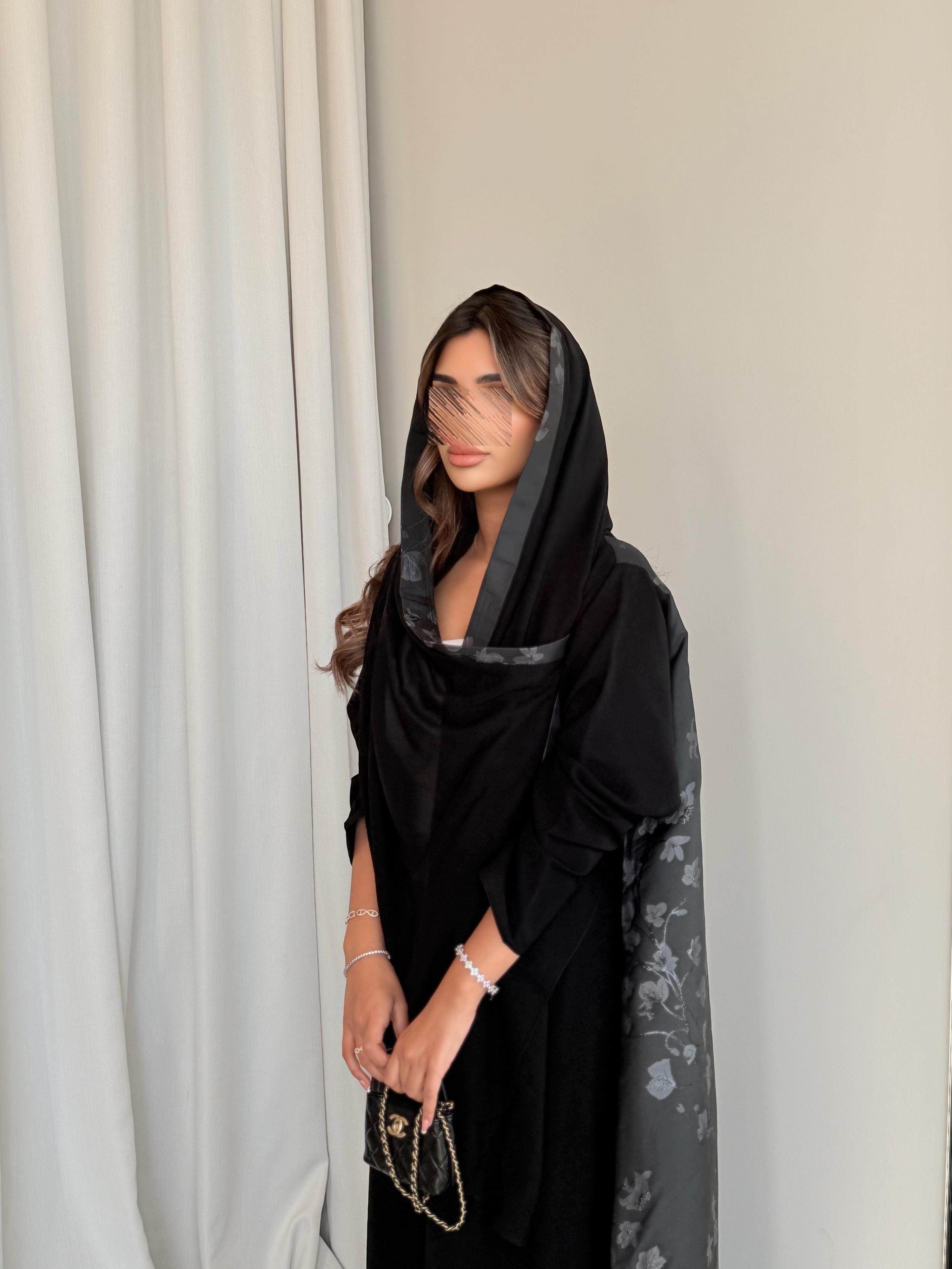 MWT5038 - قماش اسود كريب مع قماش تفته قصة كلوش - Aya