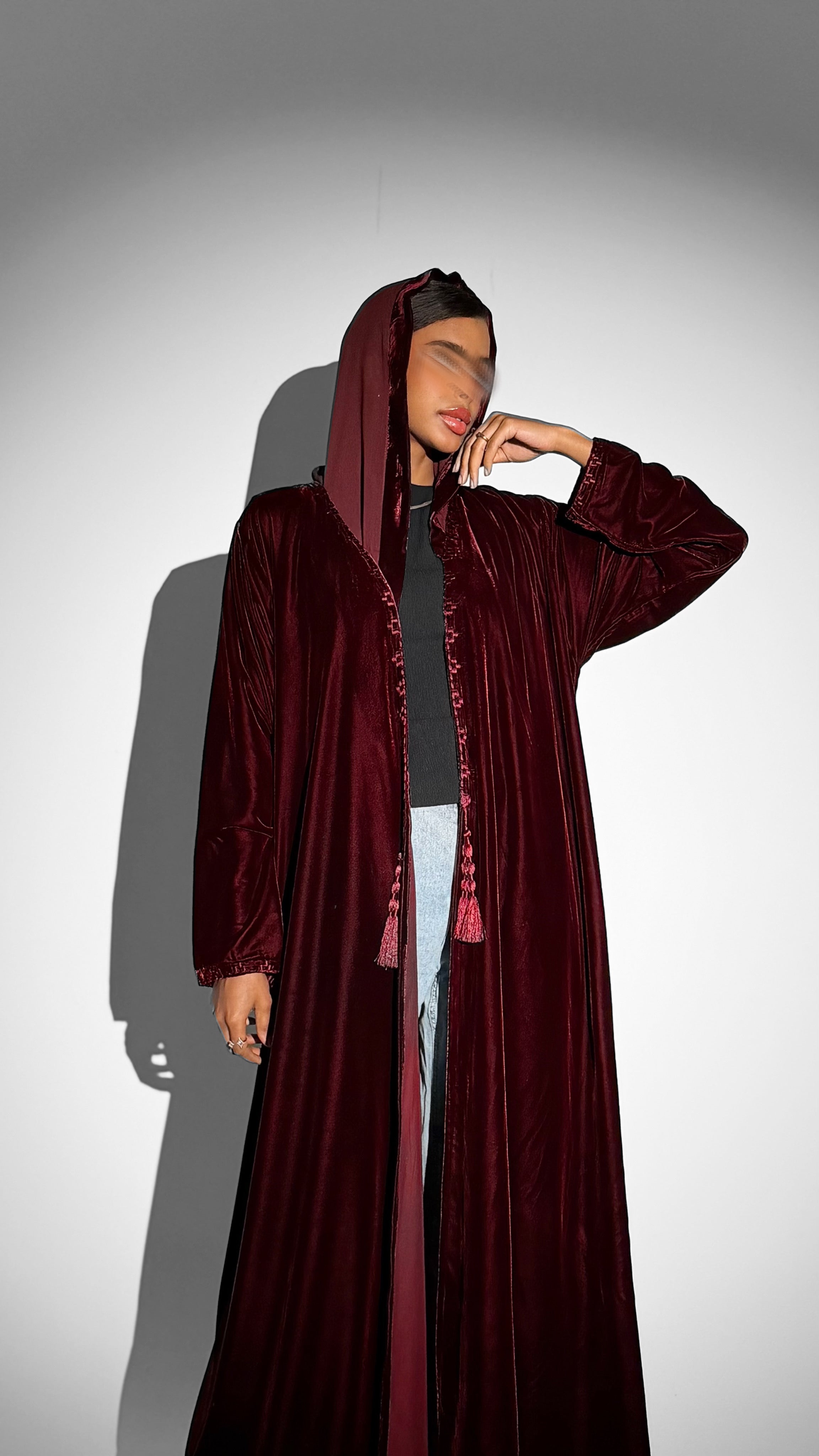 MW645 - Light Crepe Standing with Jacquard Half-Cloche