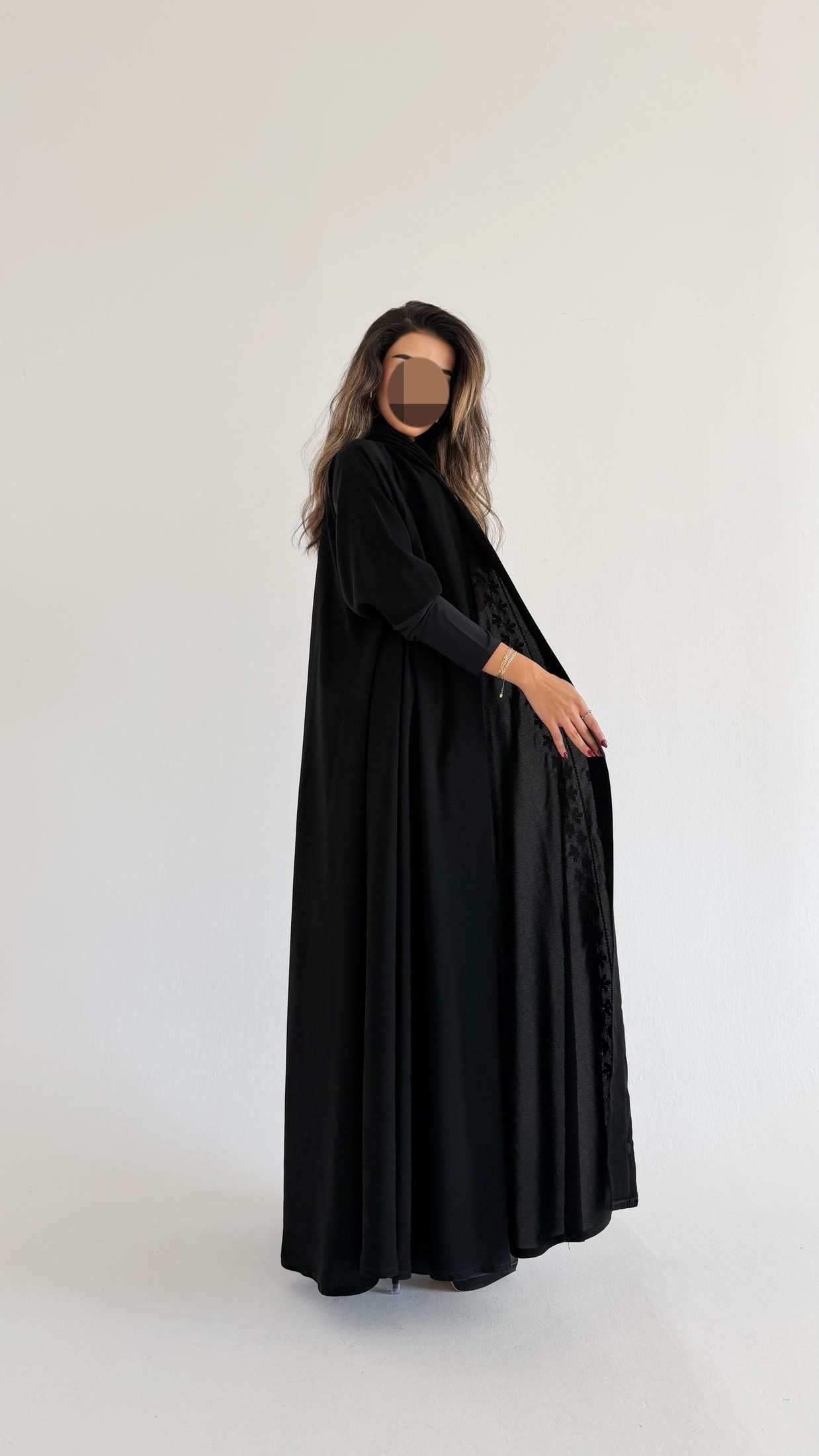 MWE907 - عباية انترنت ملكي - Aya
