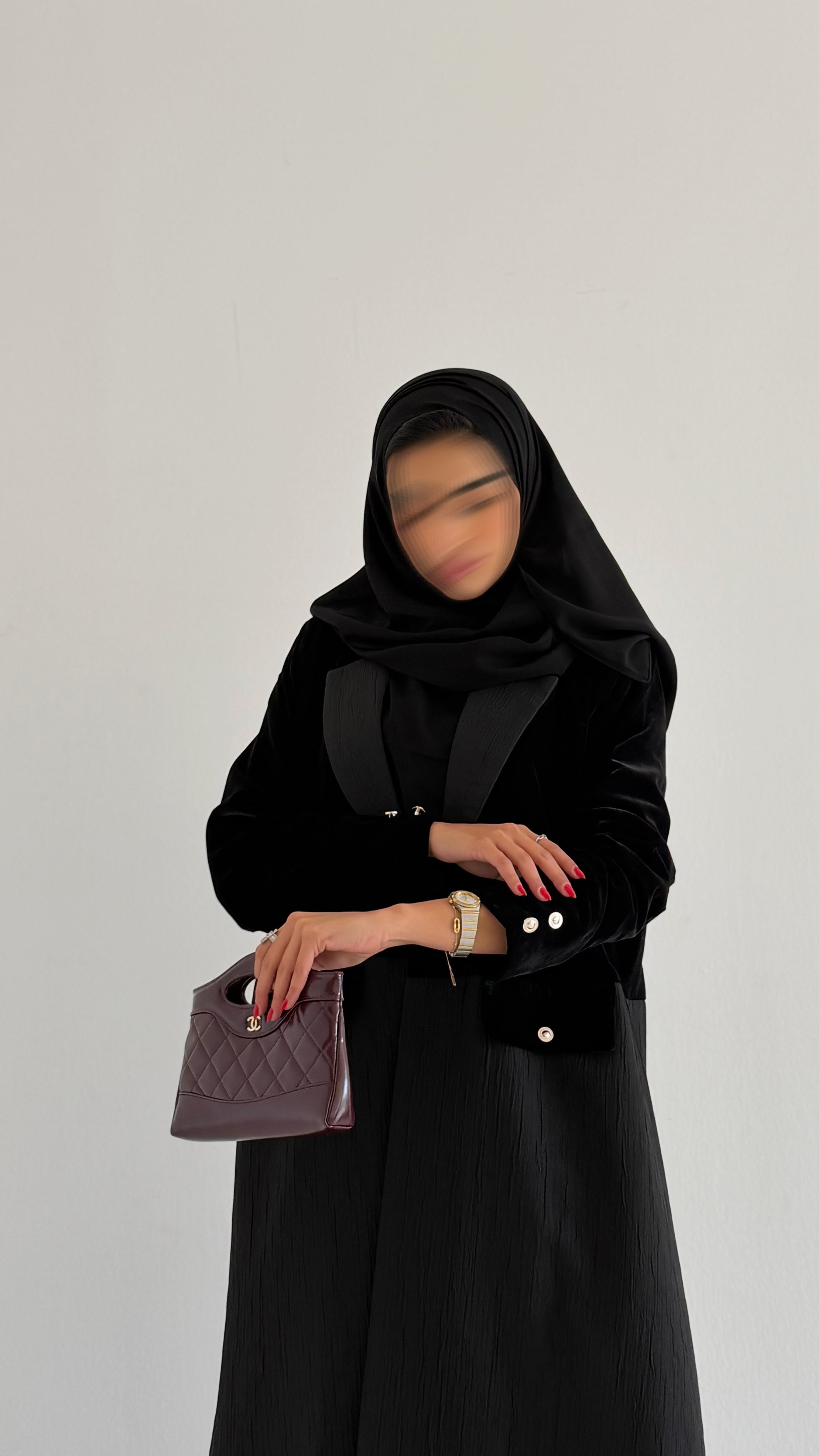 MWT573 - عباية جاكار مع مخمل بأزارير ذهبية