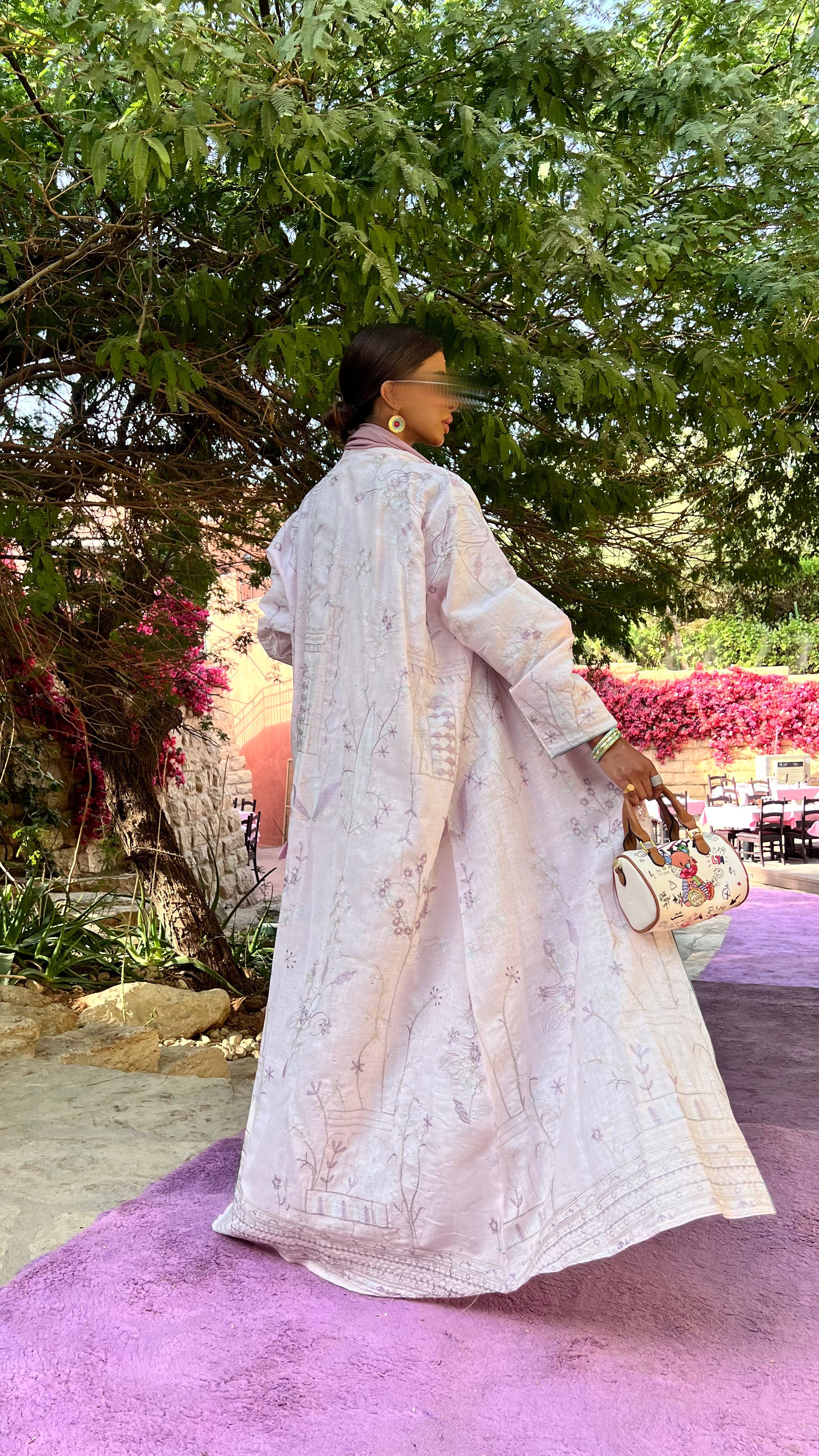 MW1378 - عباية لينن مطرزة باللون الوردي - Aya