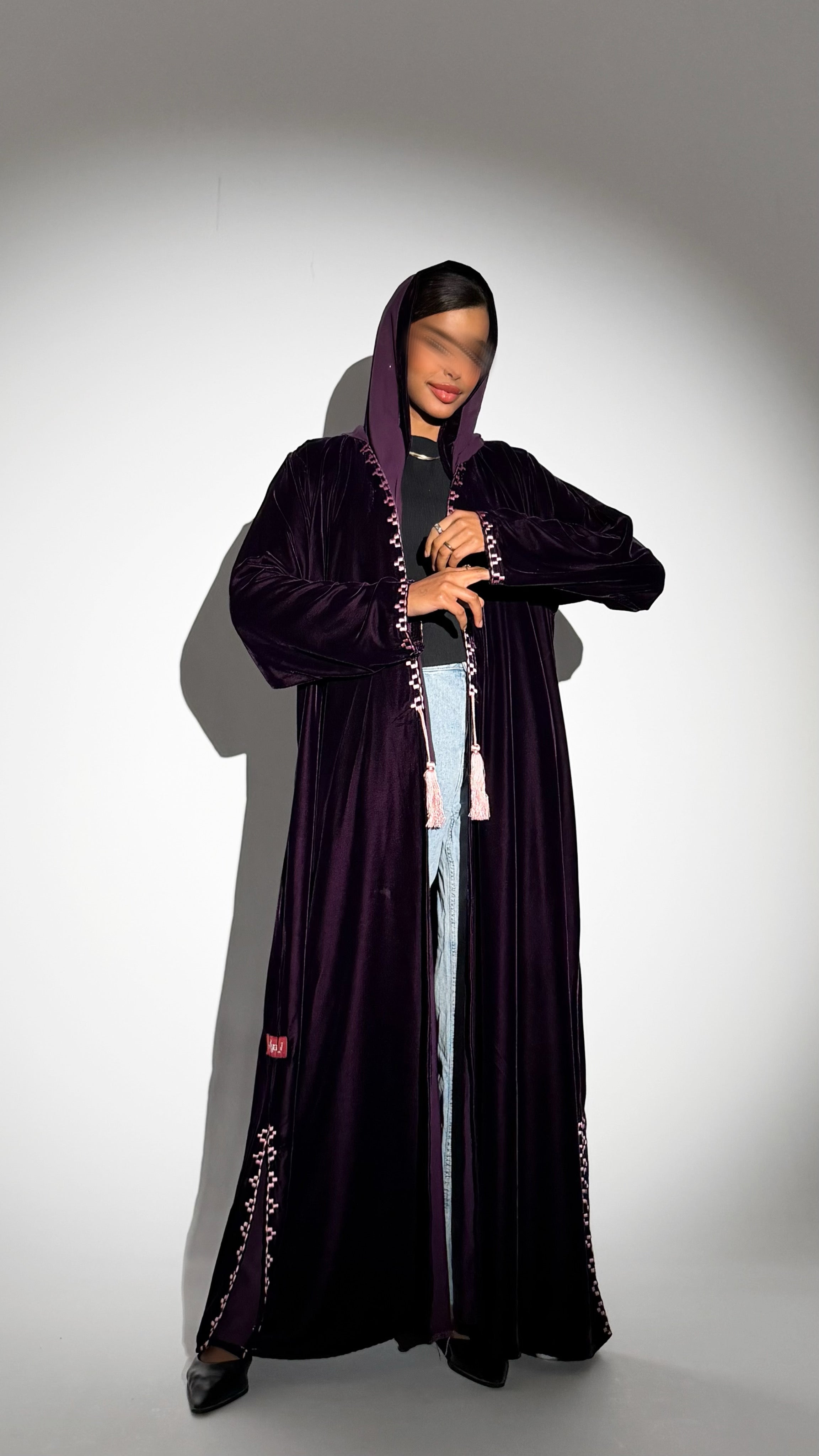 MW645 - Light Crepe Standing with Jacquard Half-Cloche