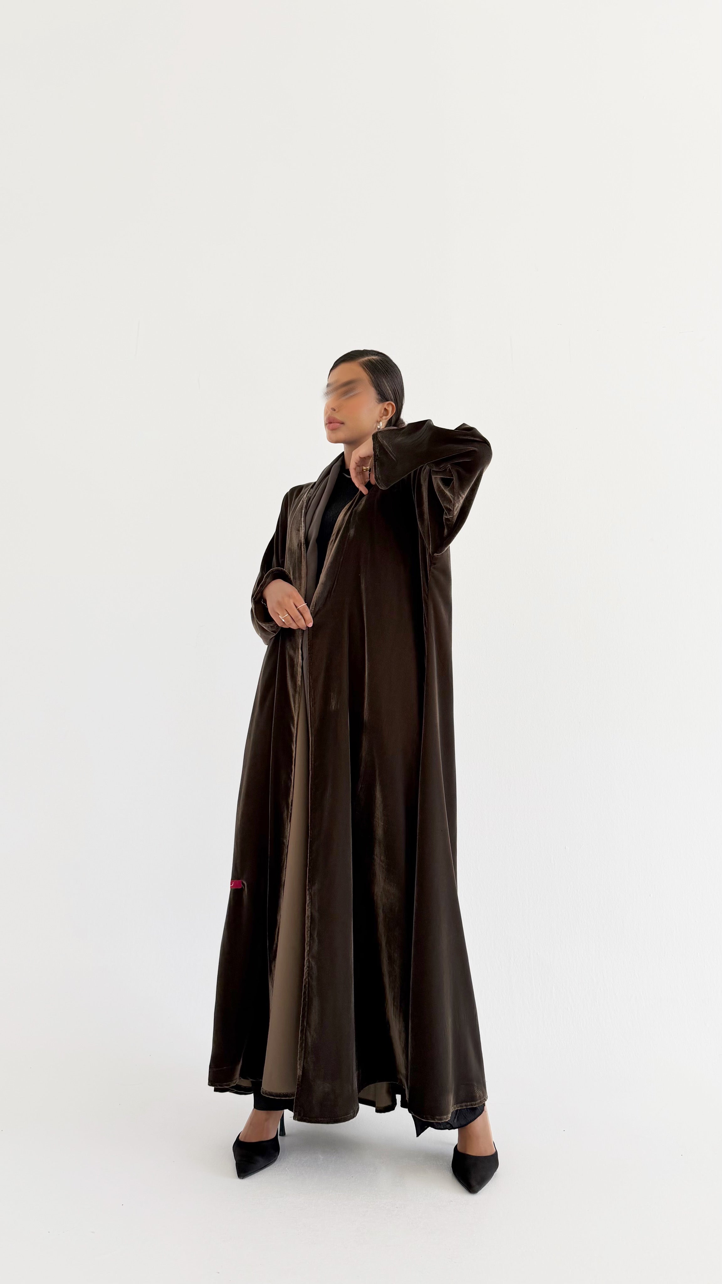 MW645 - Light Crepe Standing with Jacquard Half-Cloche