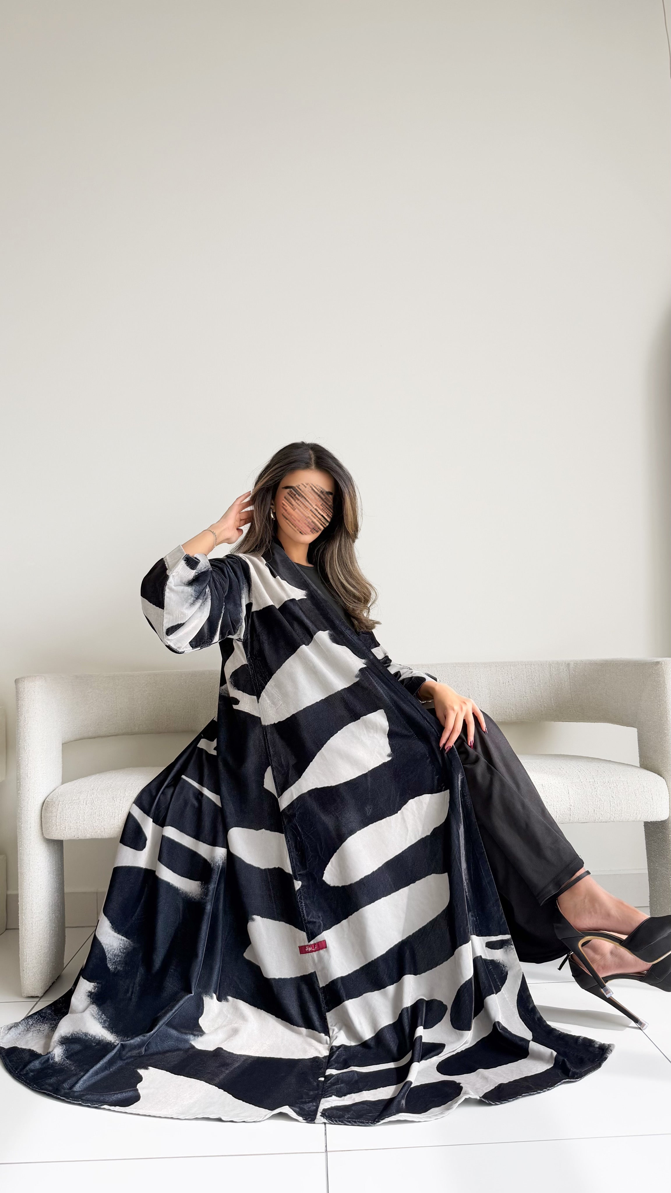 MWT625- عباية مخمل طباعة - Aya