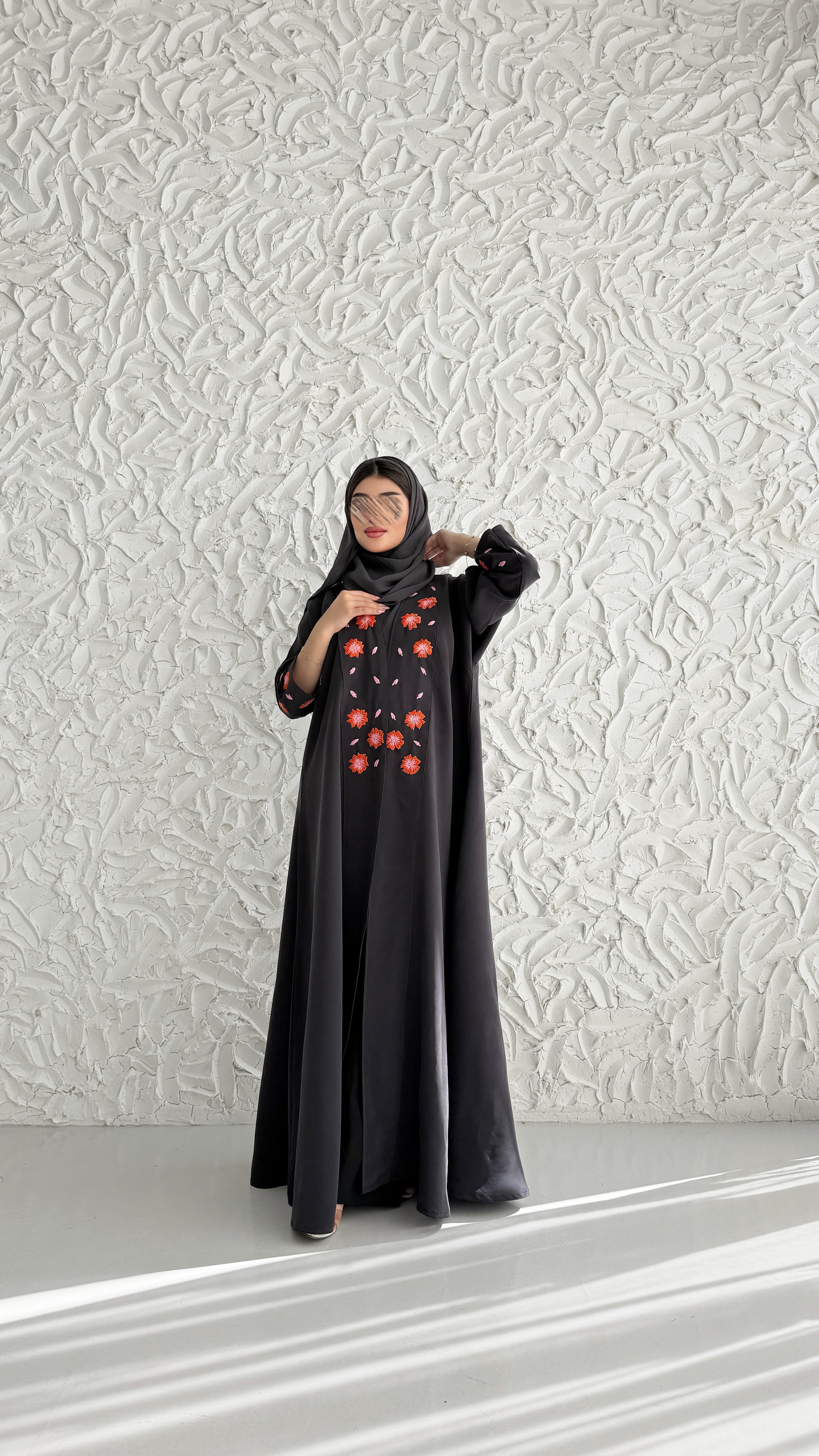 MW2108 - عباية حرير مغسول انيقة بقصه نص كلوش عصرية - Aya