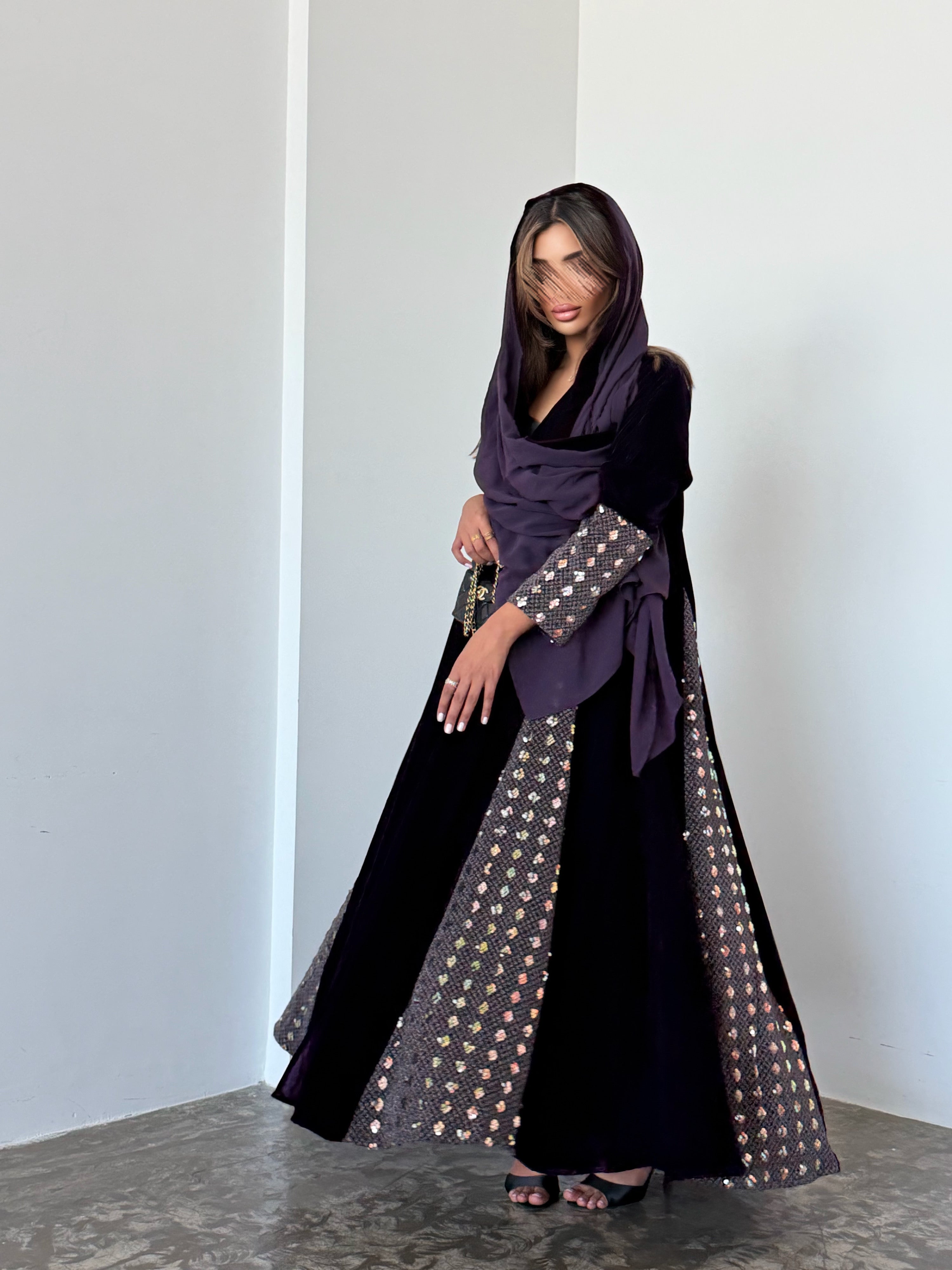 MW645 - Light Crepe Standing with Jacquard Half-Cloche