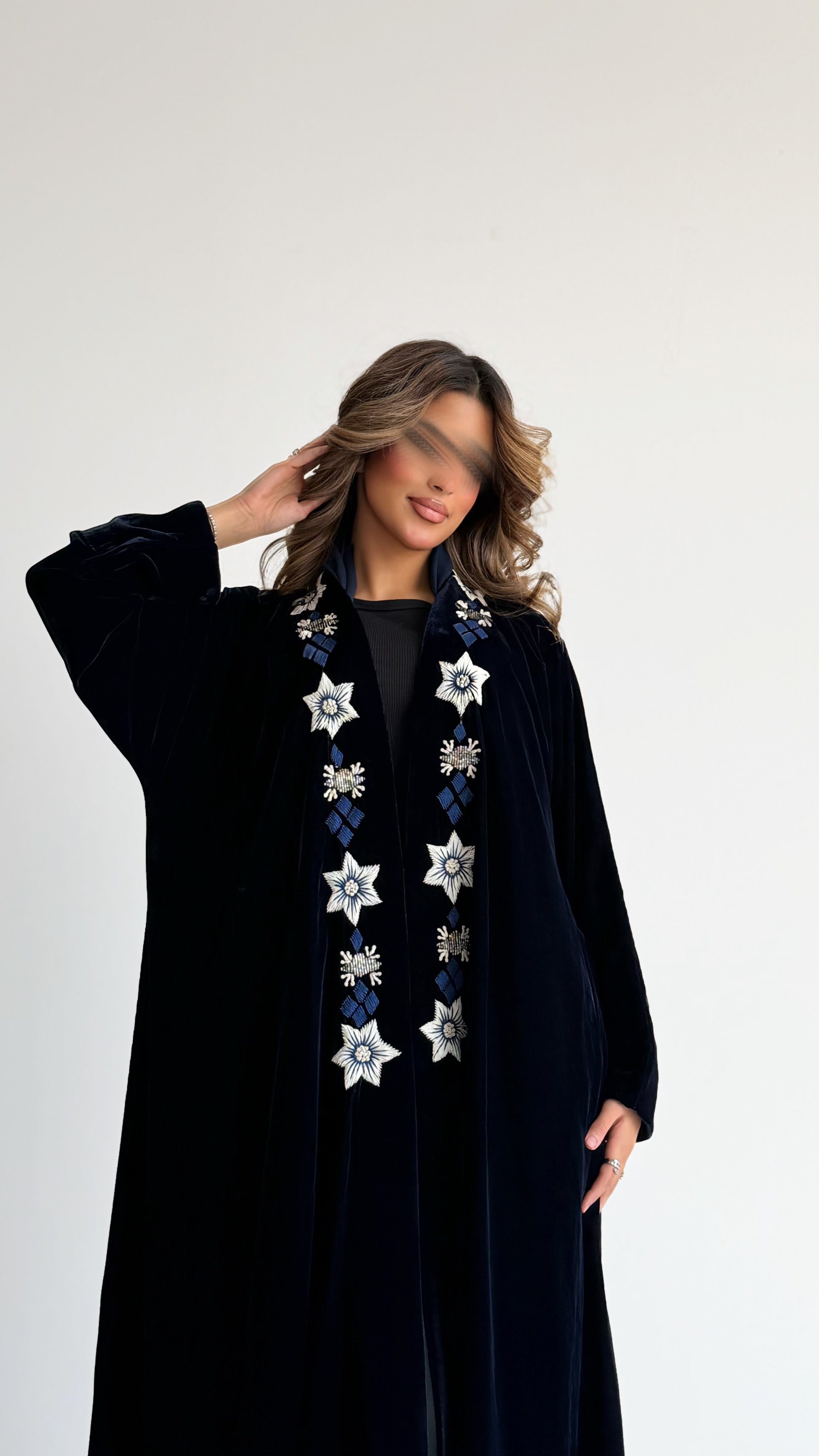 MWT360 - عباية مخمل كحلي تطريز شك - Aya