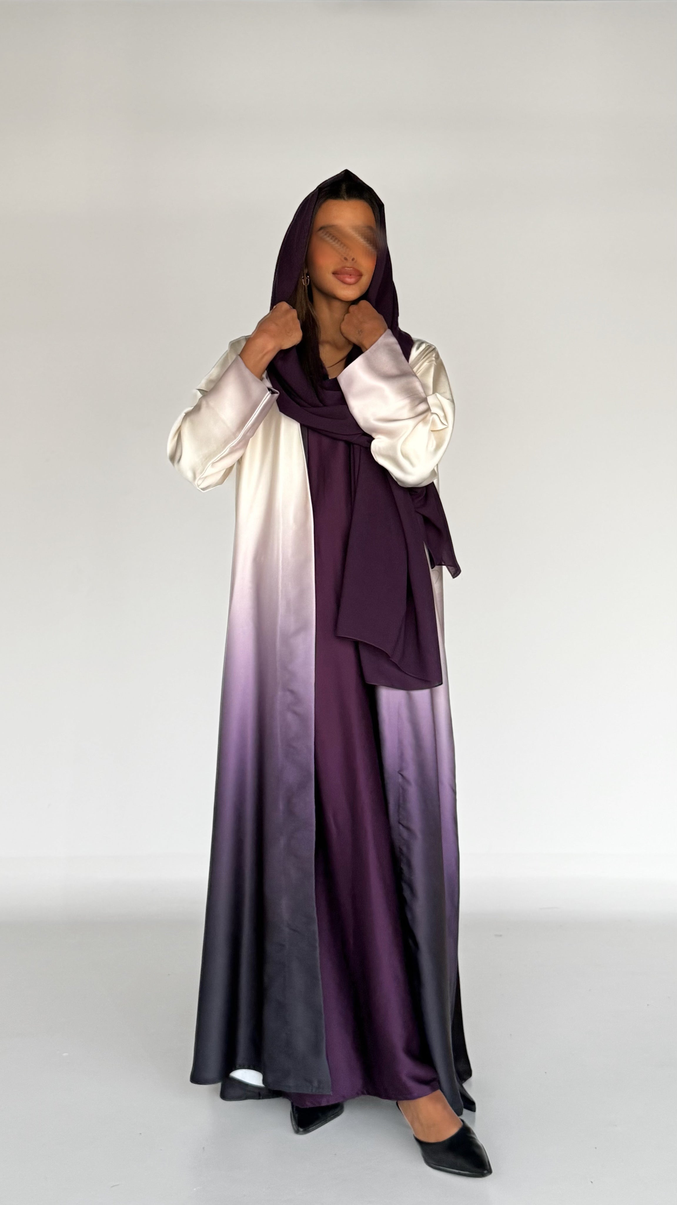 MW1821 - عباية حرير متداخل بالوان لمبرقيني مع اضافة فستان داخلي