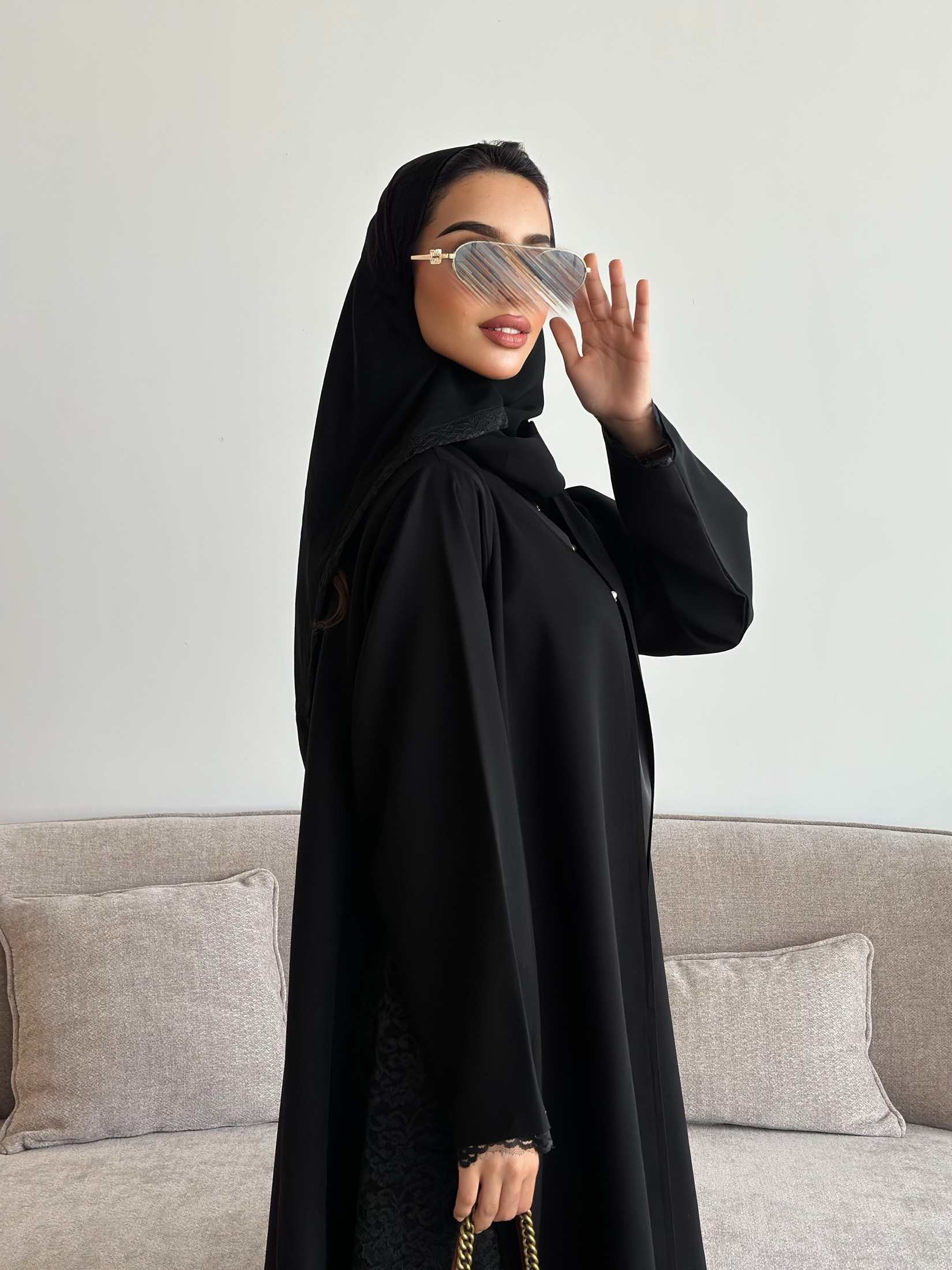 MWT4305 - عباية ليمار سوداء بدانتيل كلوش كامل - Aya