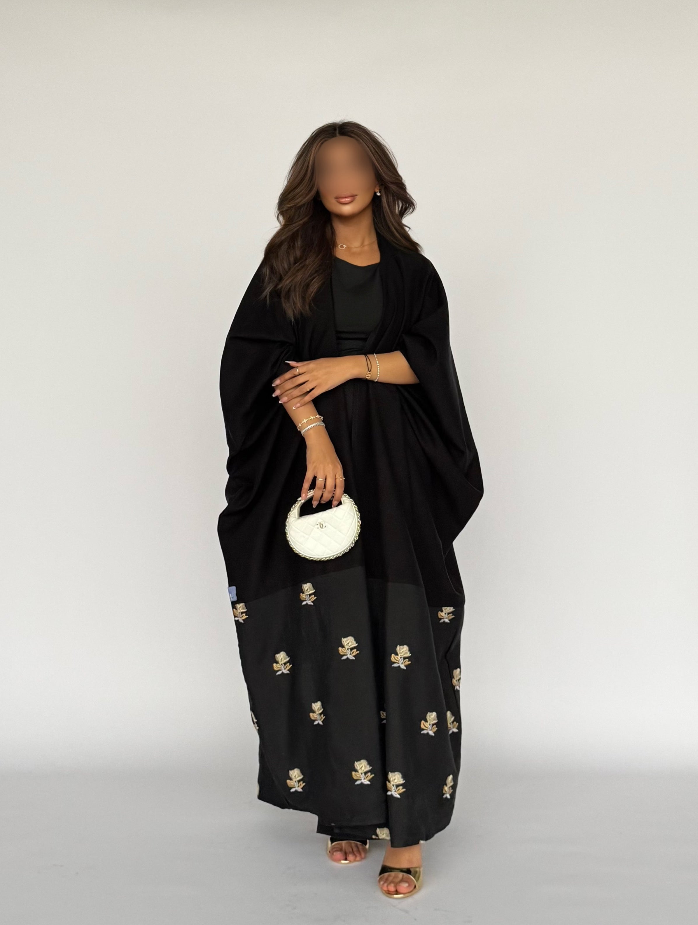 MW1243 - كتان اسود مع كريب اسود تطريز بشت - Aya