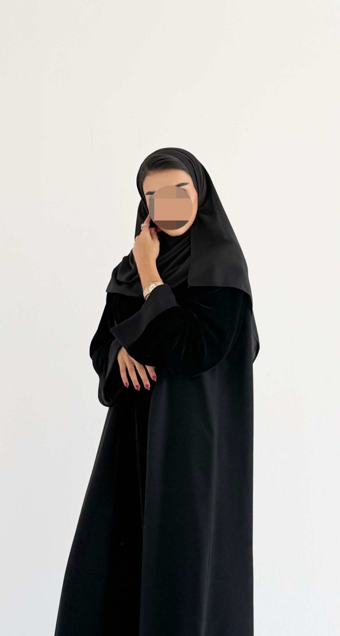 MWE914 - عباية سوداء كريب مخمل قصة كلوش - Aya
