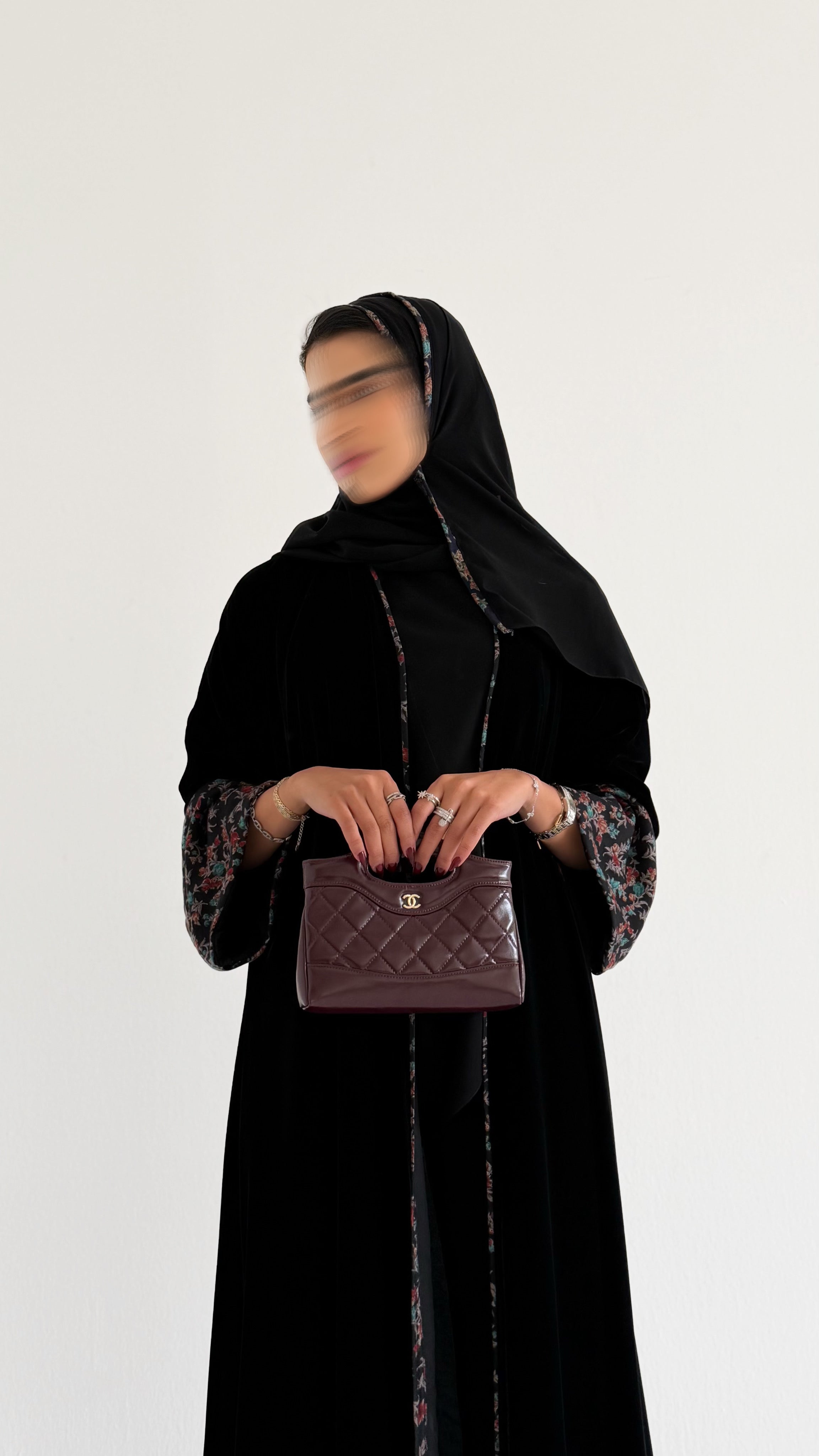 MWT707 - عباية مخمل مع تدخيلة كشميري أسود | Velvet abaya with black Kashmiri - Aya