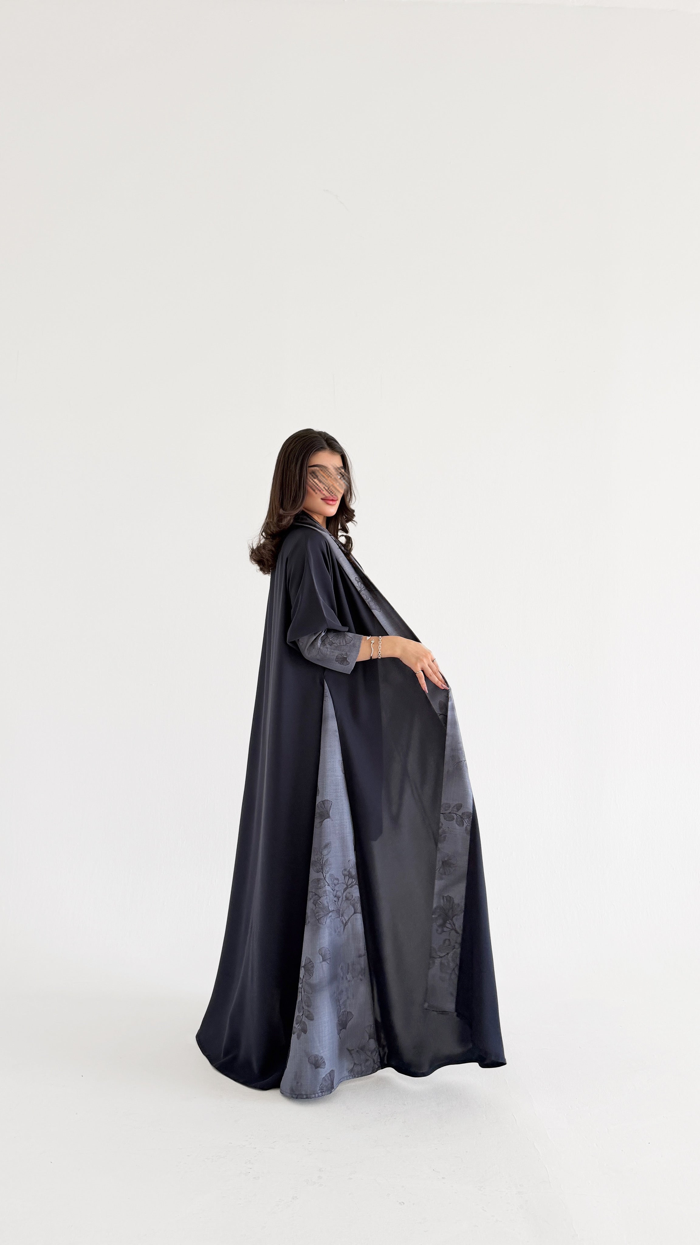 MW2112 - عباية كريب بقصة نص كلوش عصرية - Aya