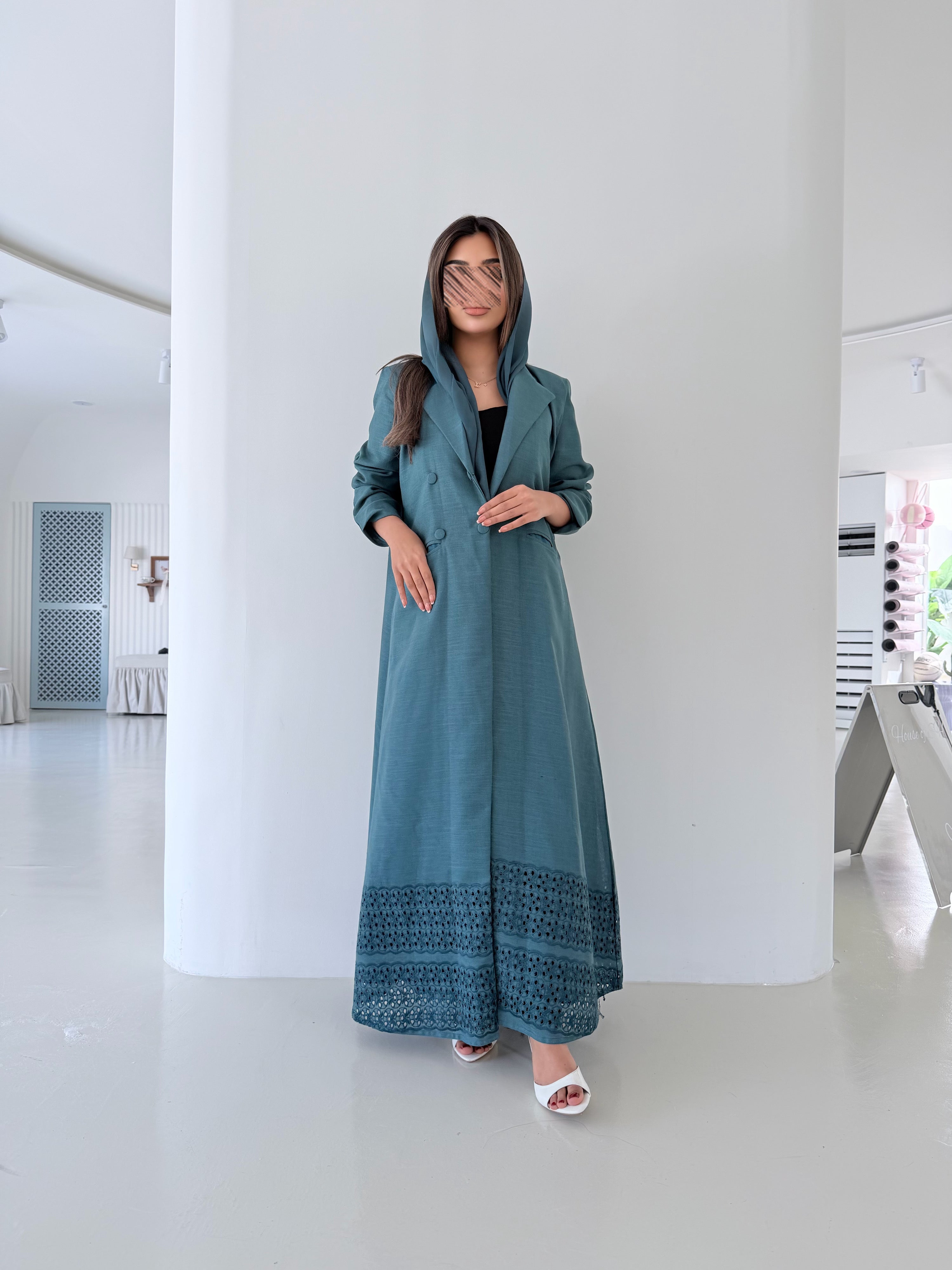 MWT5010 - قماش تركواز مخرم نص كلوش - Aya