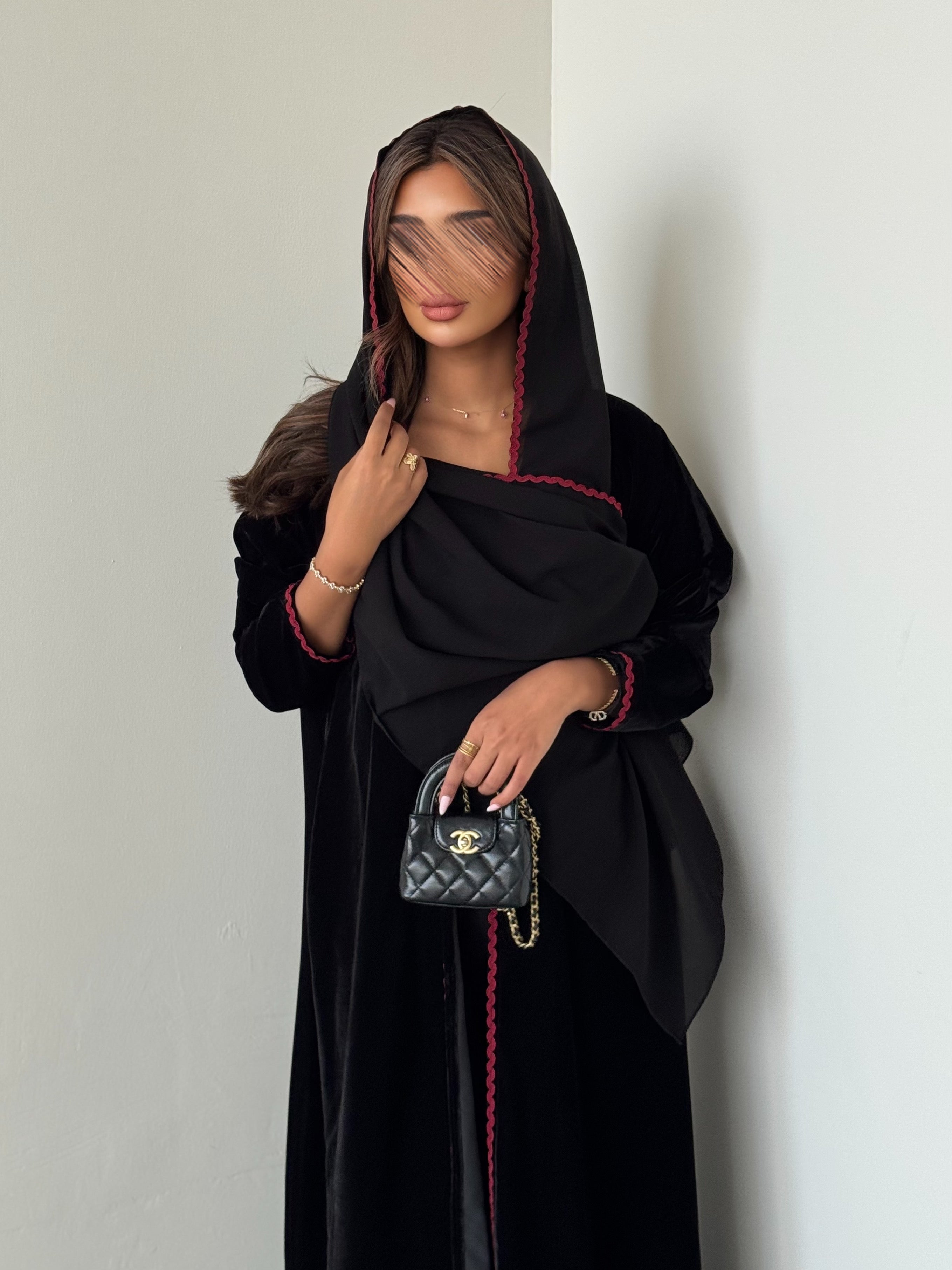 MWT553 - عباية مخمل - Aya