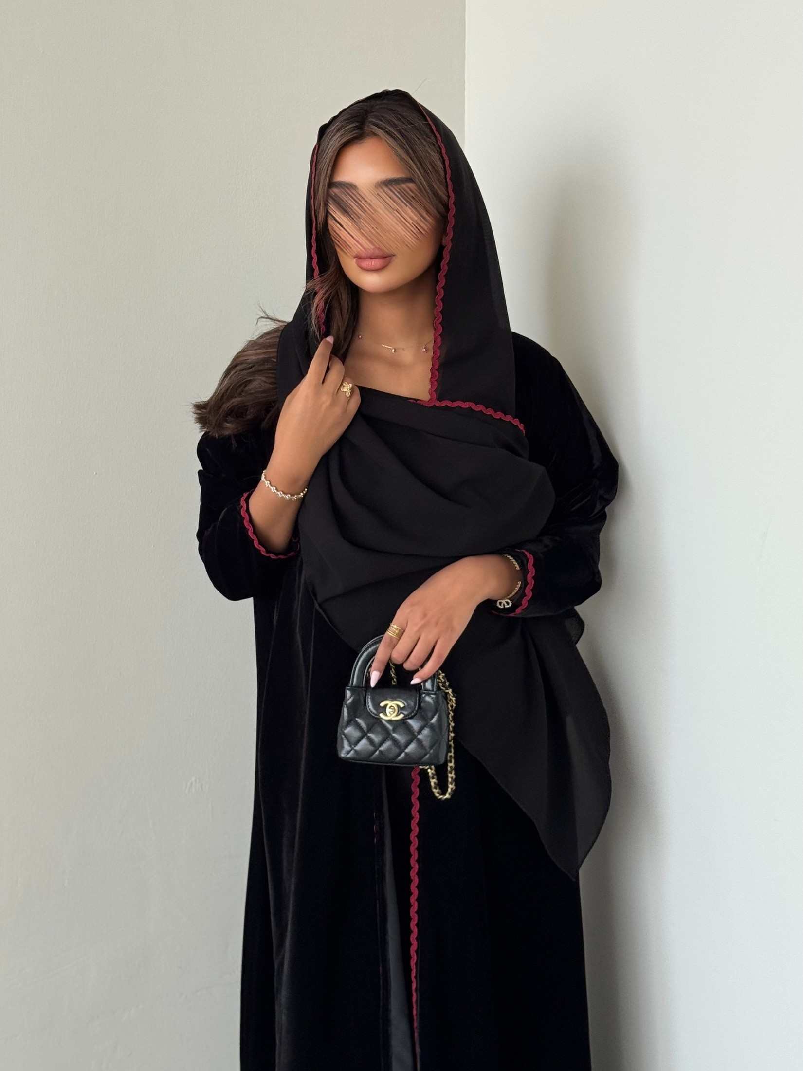 MWT553 - عباية مخمل - Aya