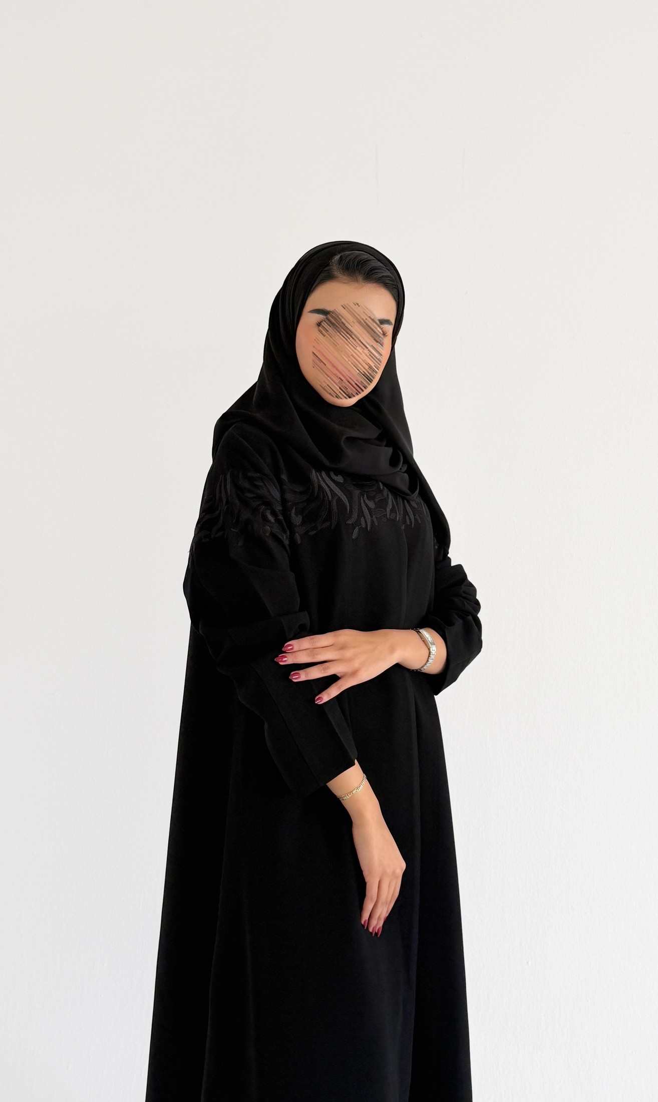 MWT1014 - عباية مع تطريز اسود - Aya