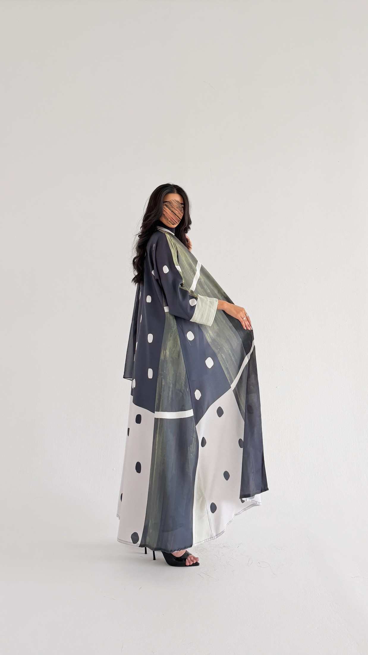 MWT1205 - عباية منقطة | Polka Dot Abaya - Aya
