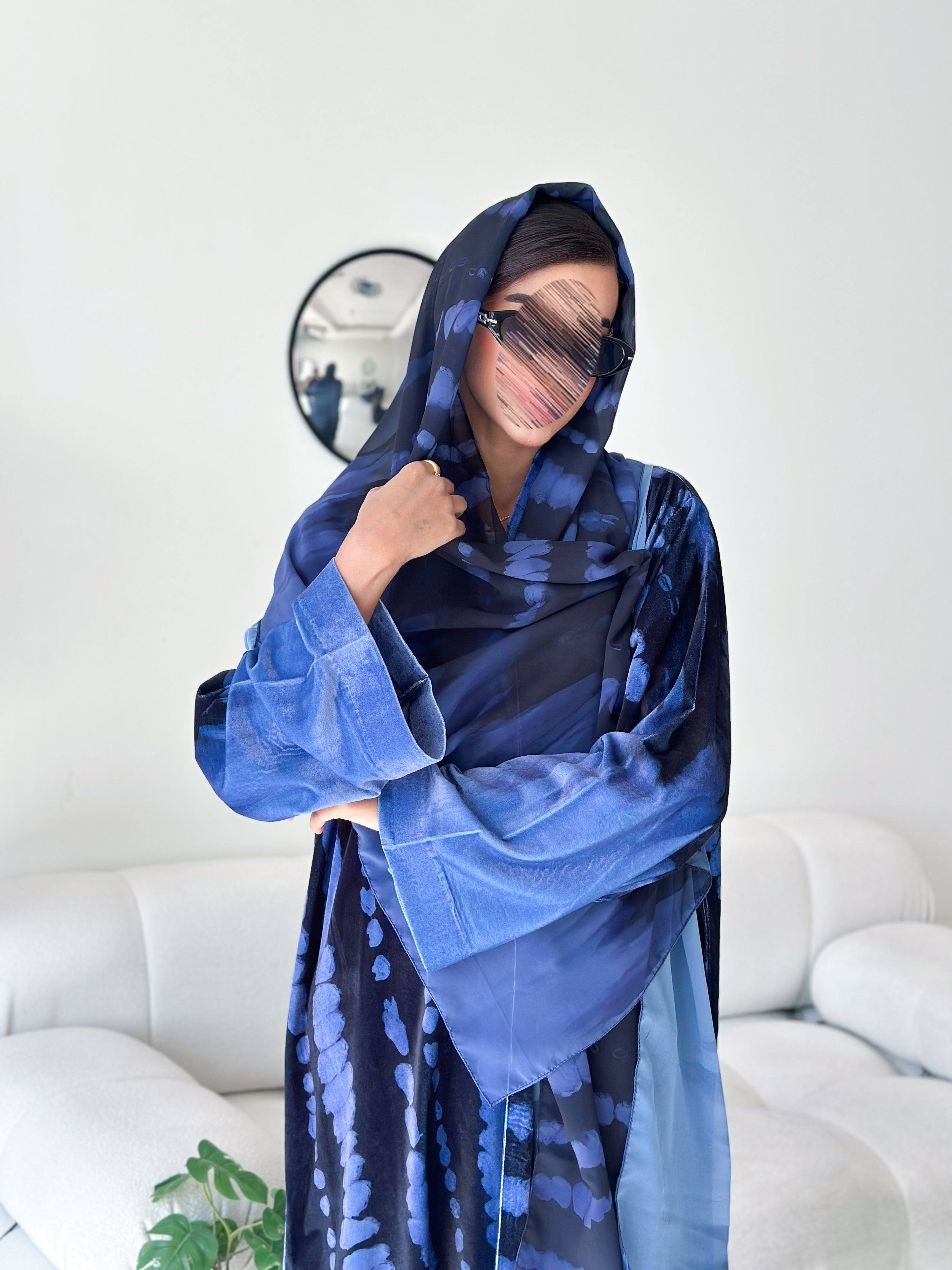 MWT614 - عباية مخمل طباعة - Aya