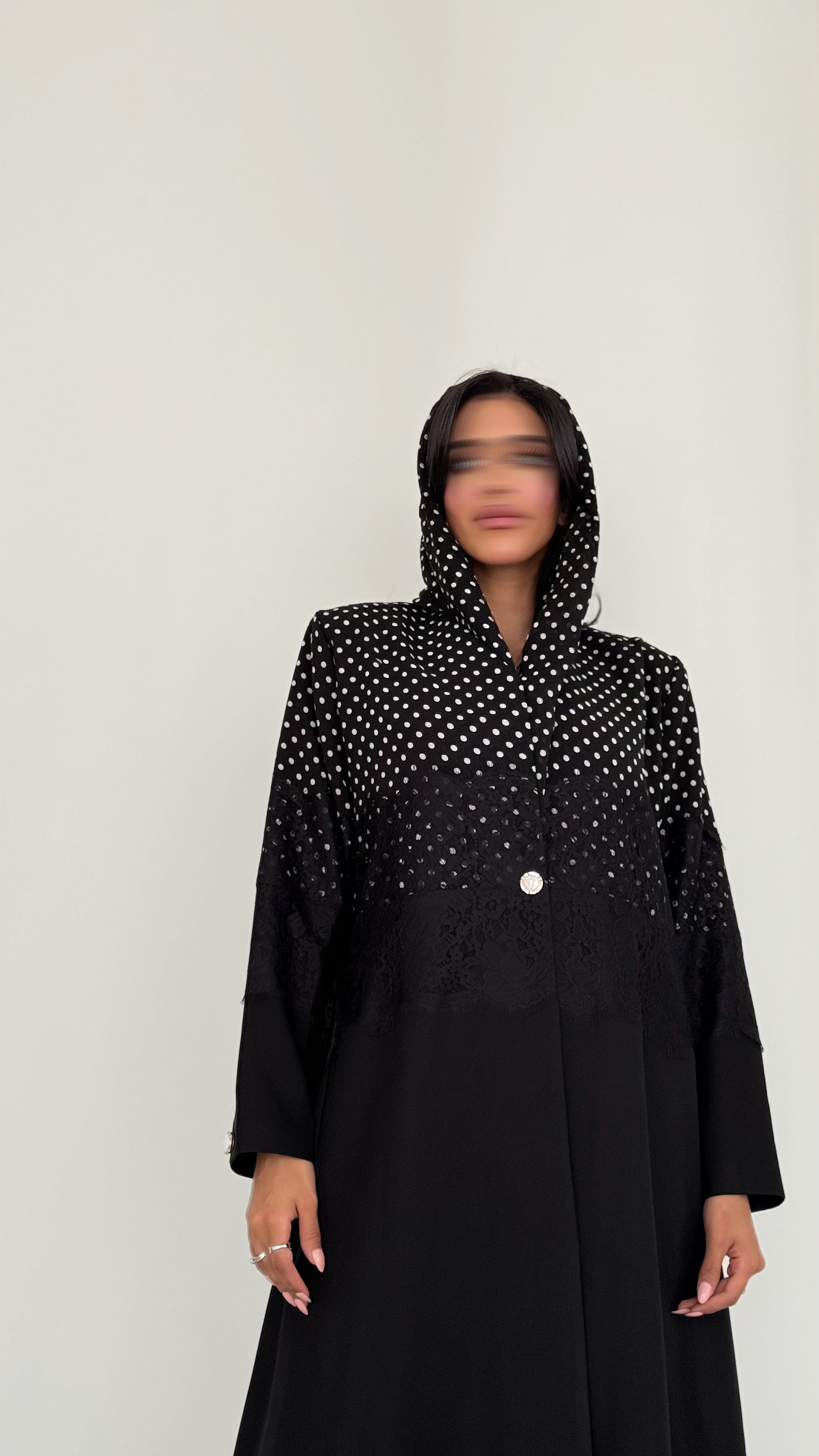 MWT508 - عباية بليزر مع قماش منقط