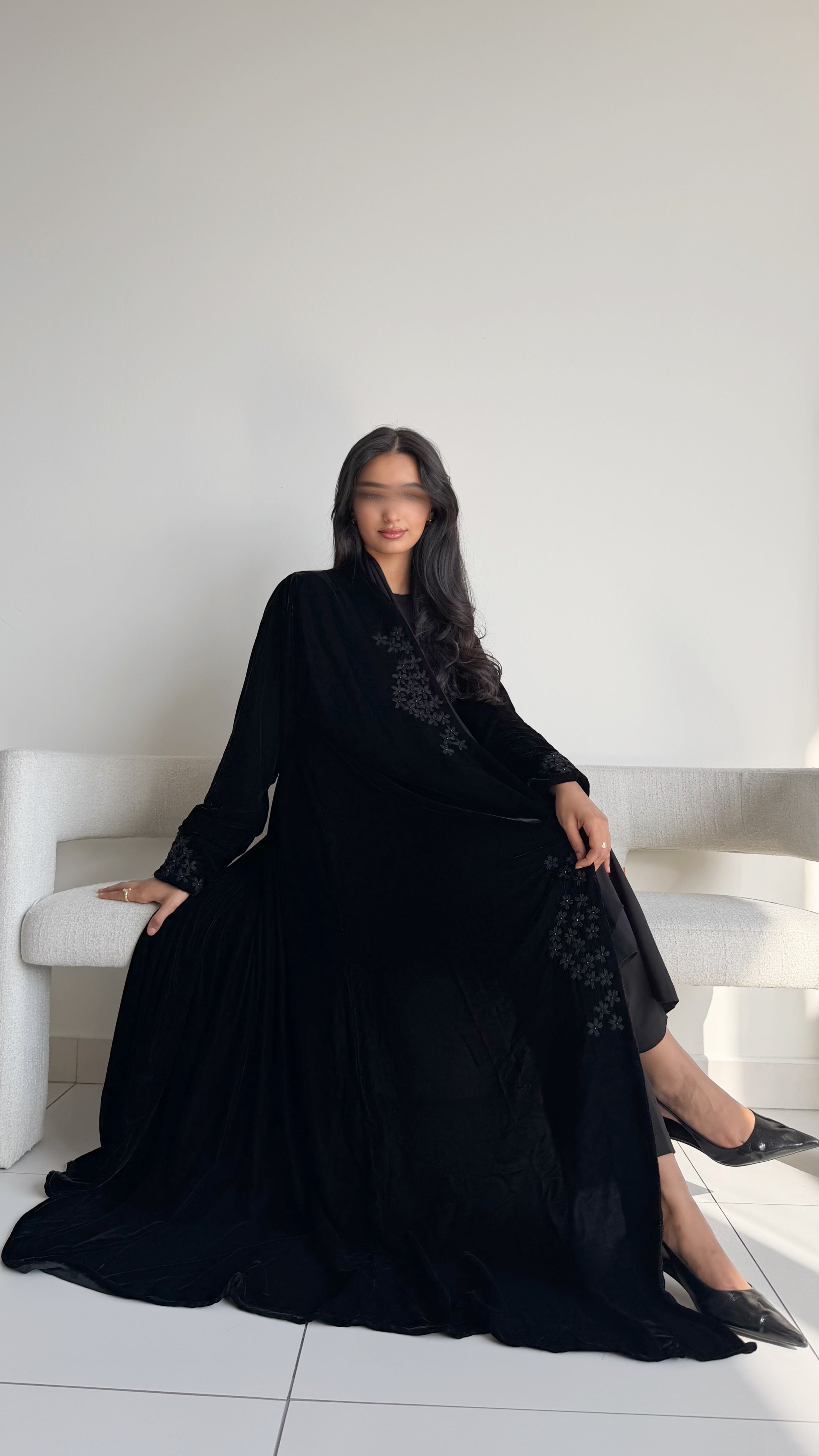 MW645 - Light Crepe Standing with Jacquard Half-Cloche