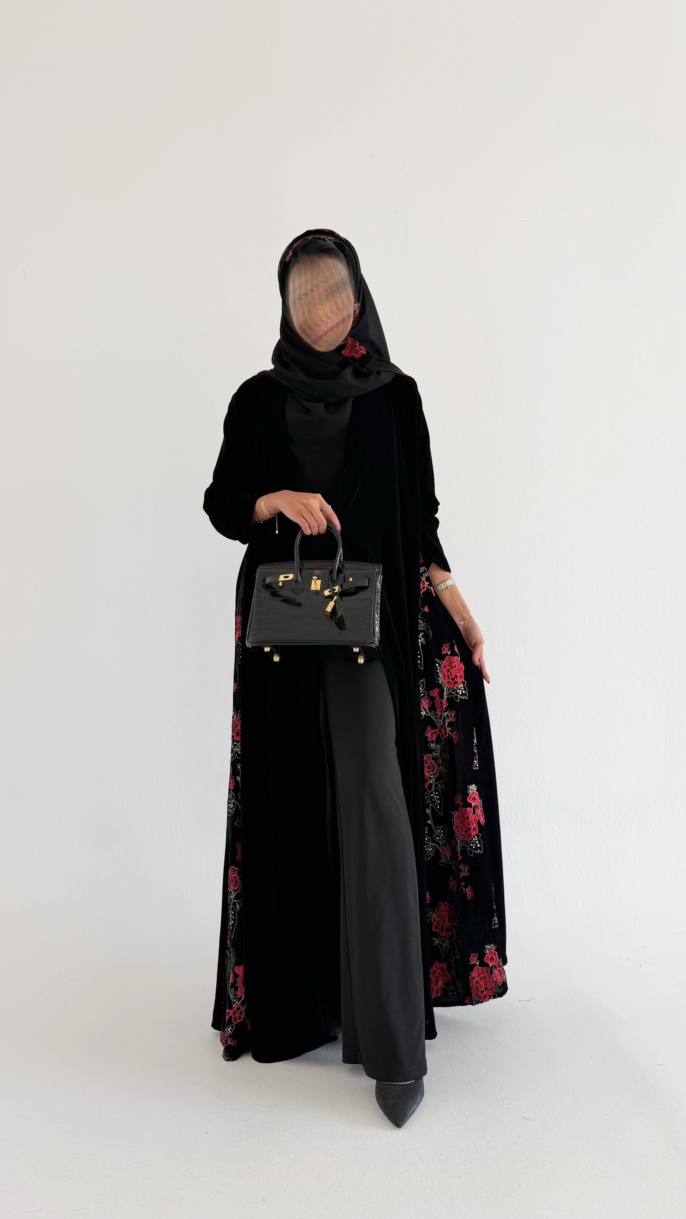 MWT730 - Black velvet abaya with red rose embroidery| عباية أسود مع تطري ورد أحمر - Aya