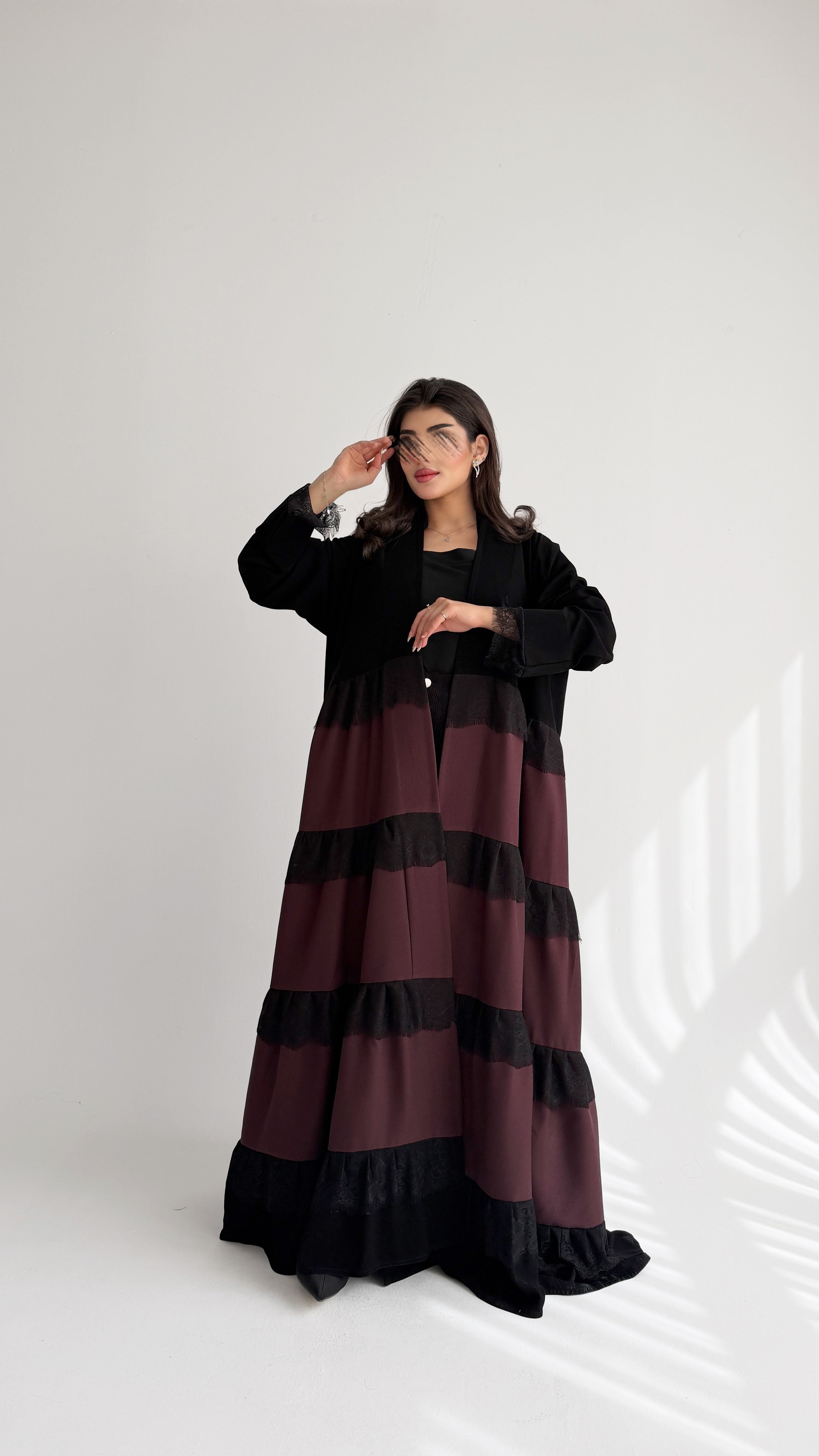 MW2029 - عباية ملكي مع اضافة كلفه دانتيل الاسود مع اضافه الكتان - Aya