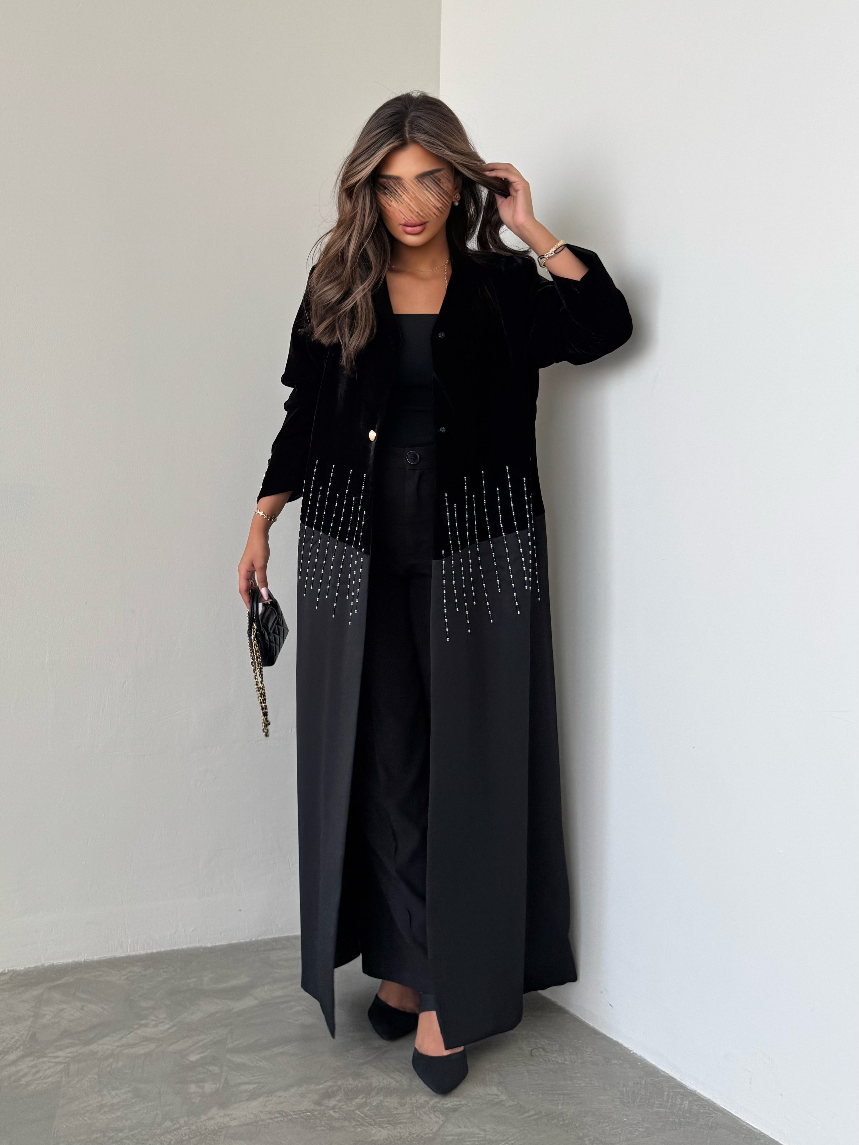 MWT558 - عباية مخمل مع تفته شك - Aya